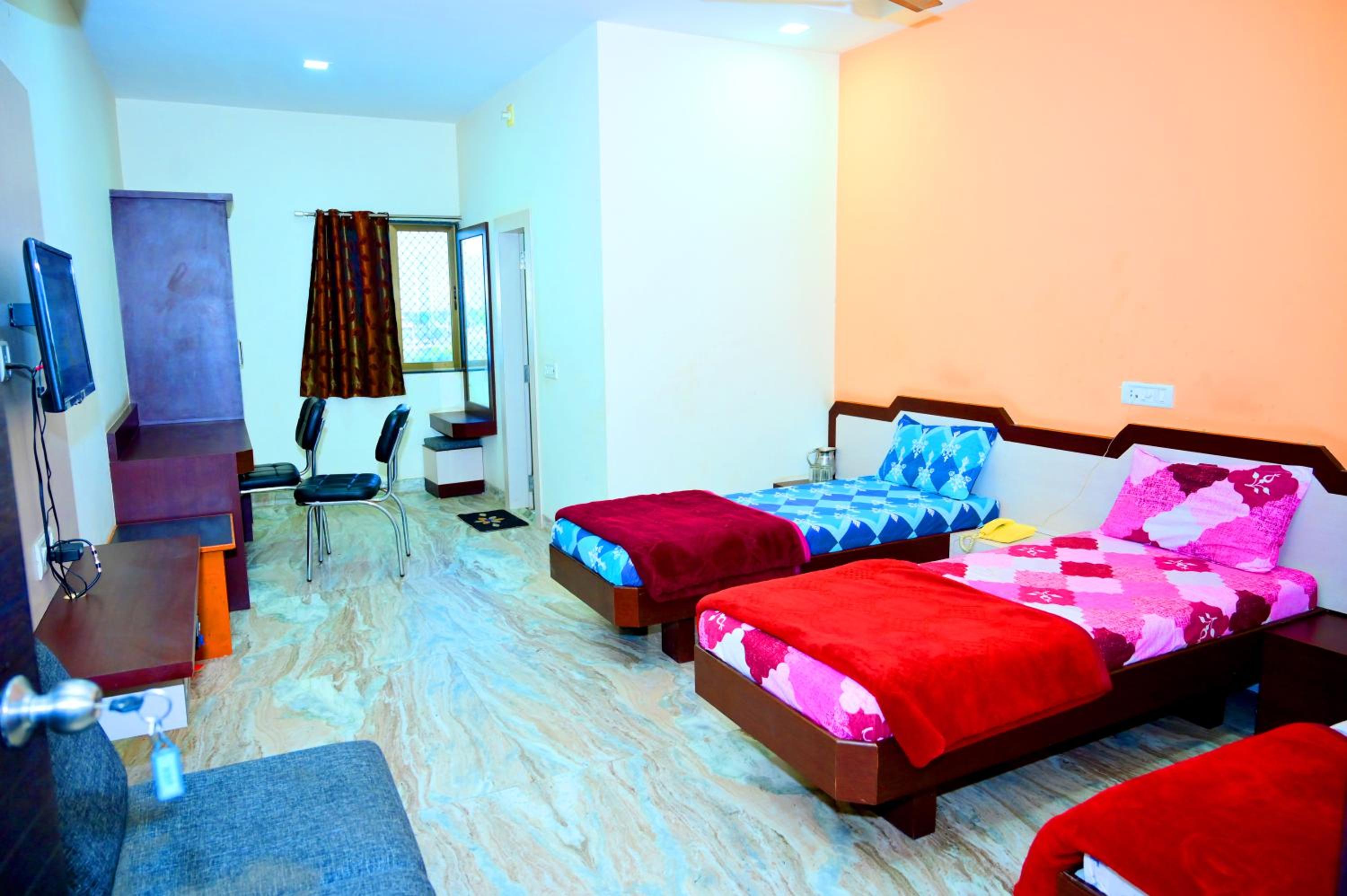Triple Room With City View