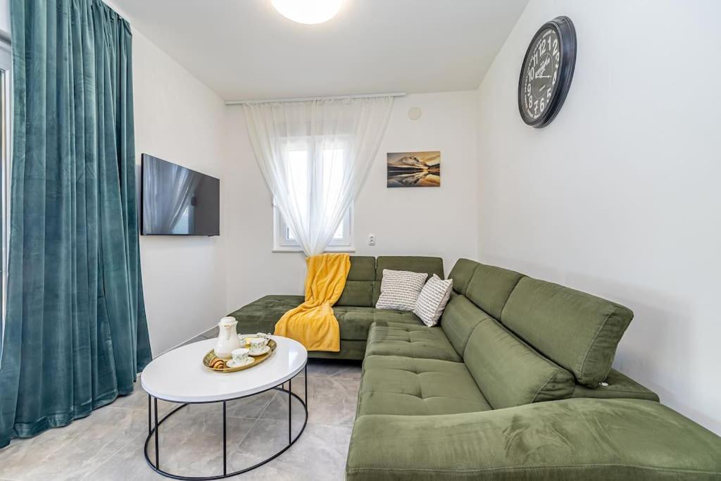 Two-Bedroom House photo 1