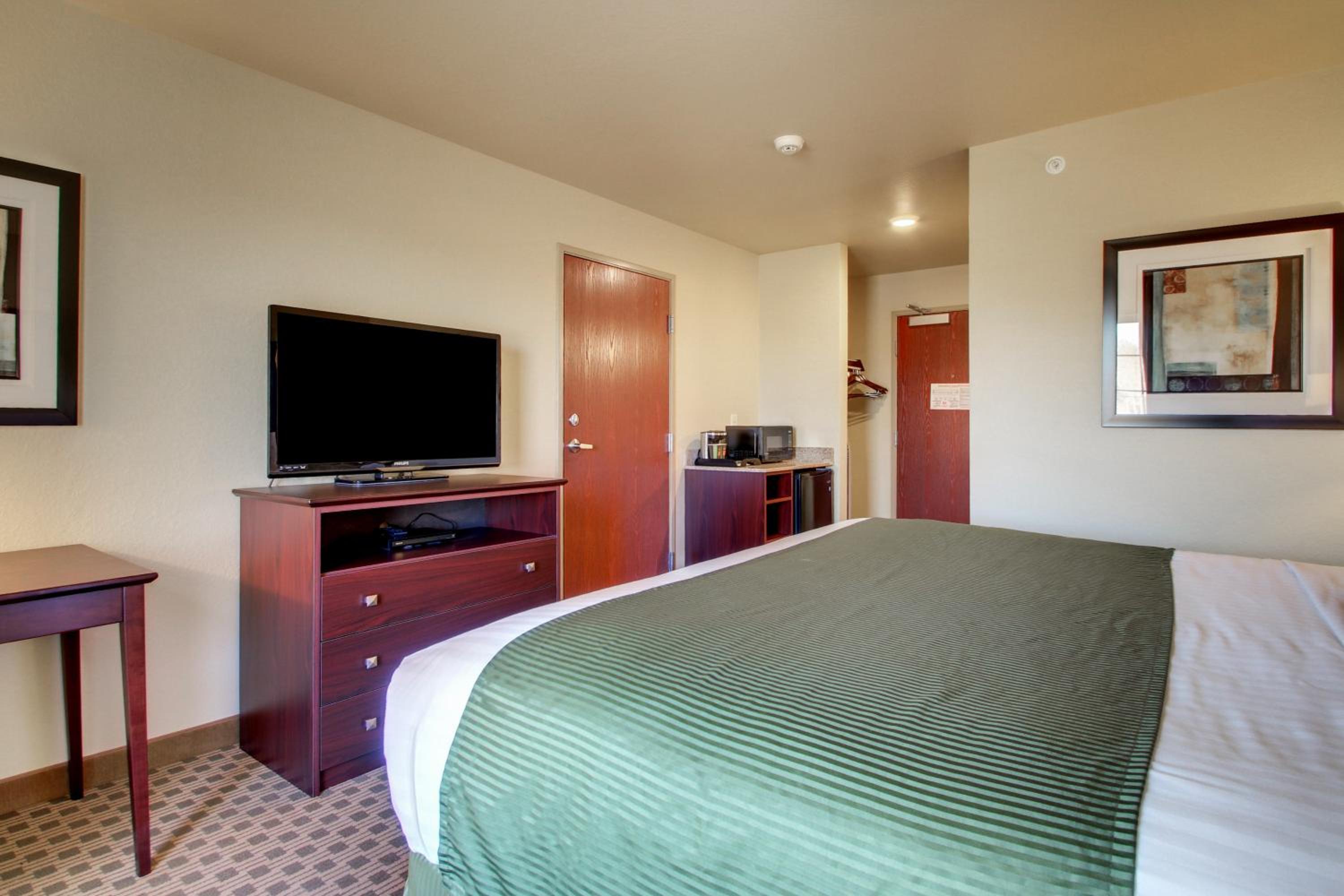 King Room - Disability Access photo 2