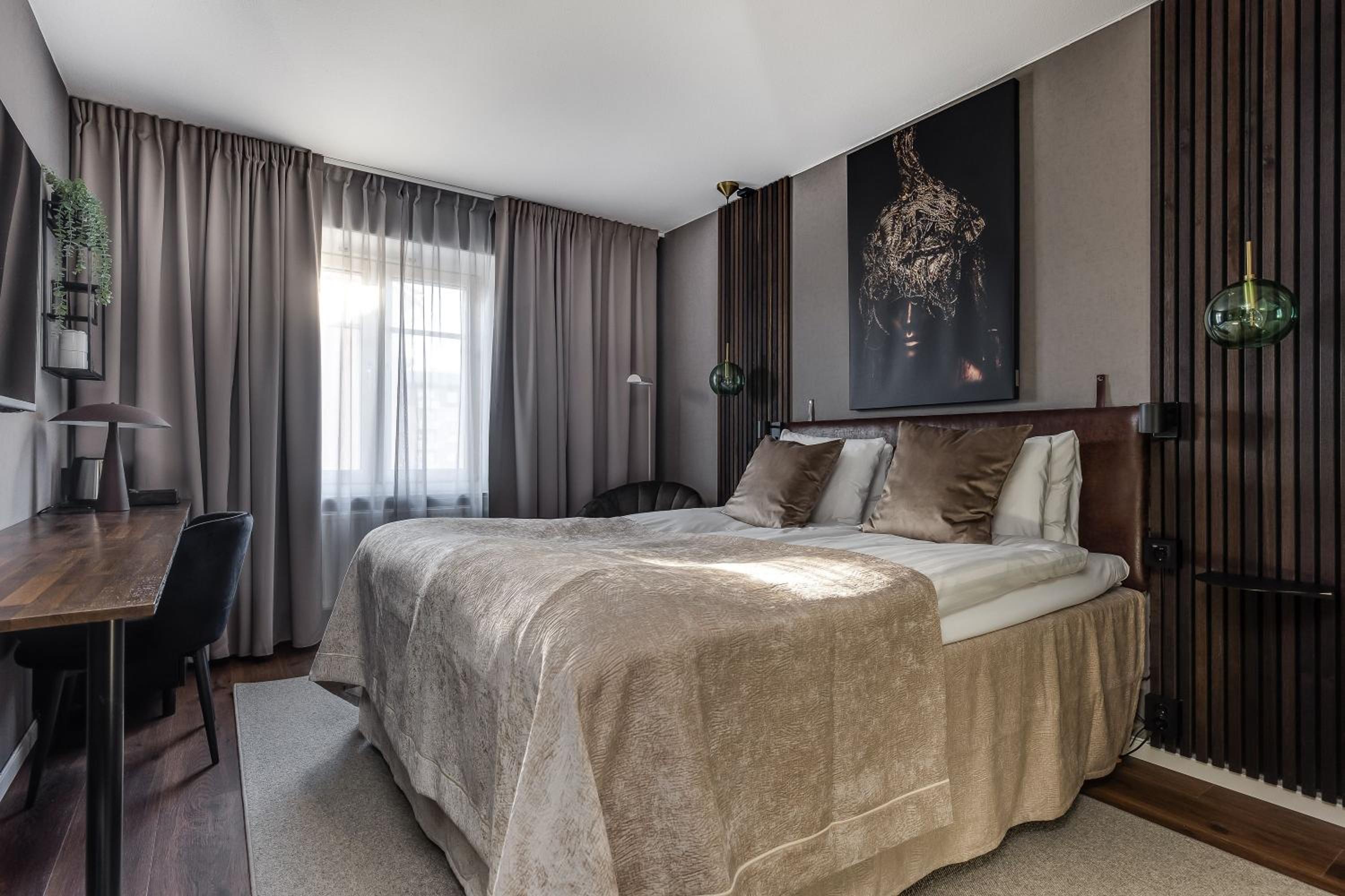 Queen Room - Photo 13