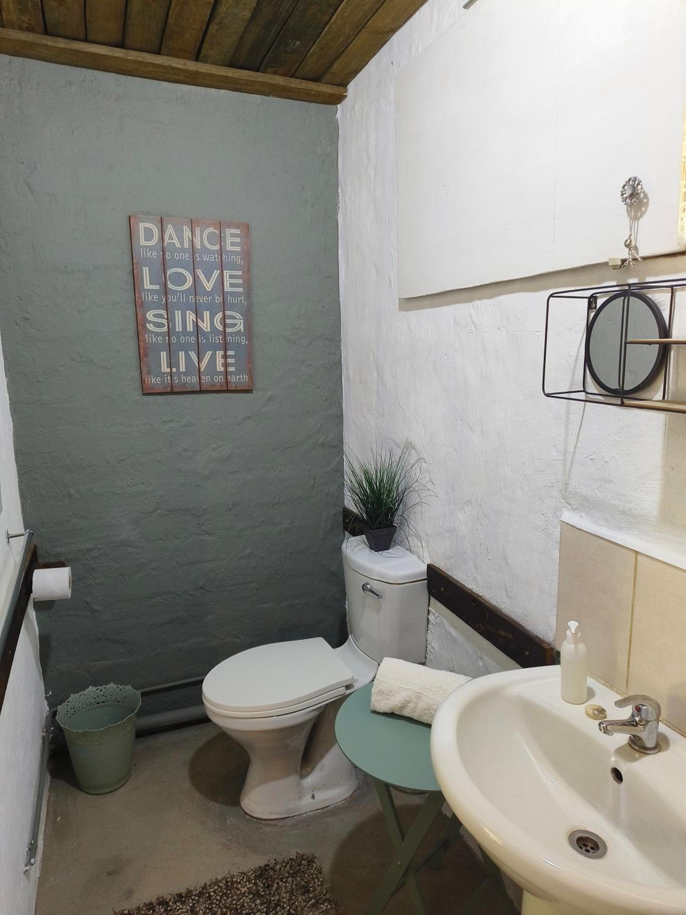 Double Room with Garden View - Photo 6