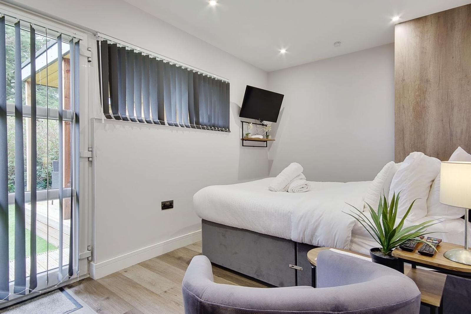 Deluxe Apartment