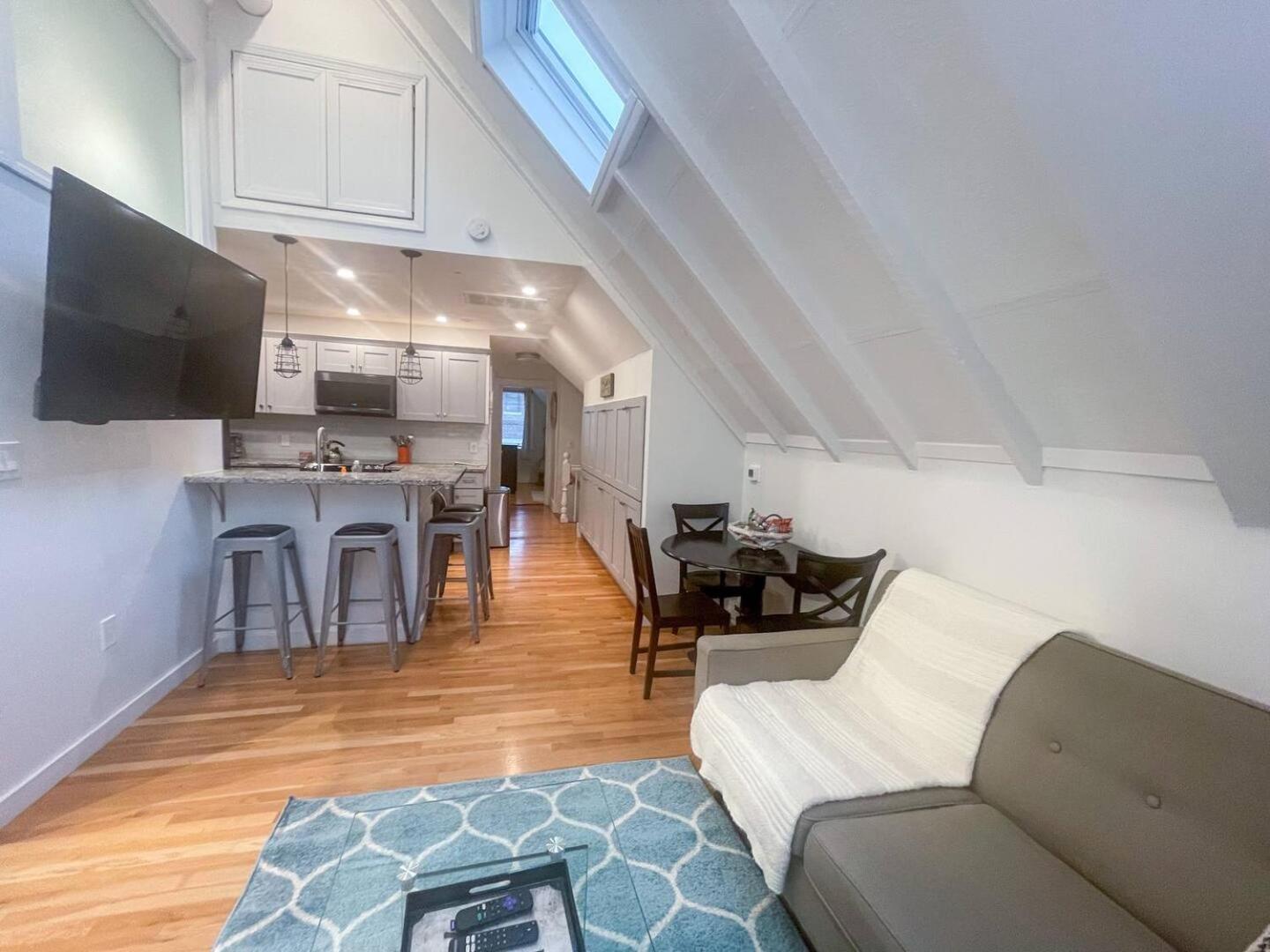 Three-Bedroom Apartment photo 1