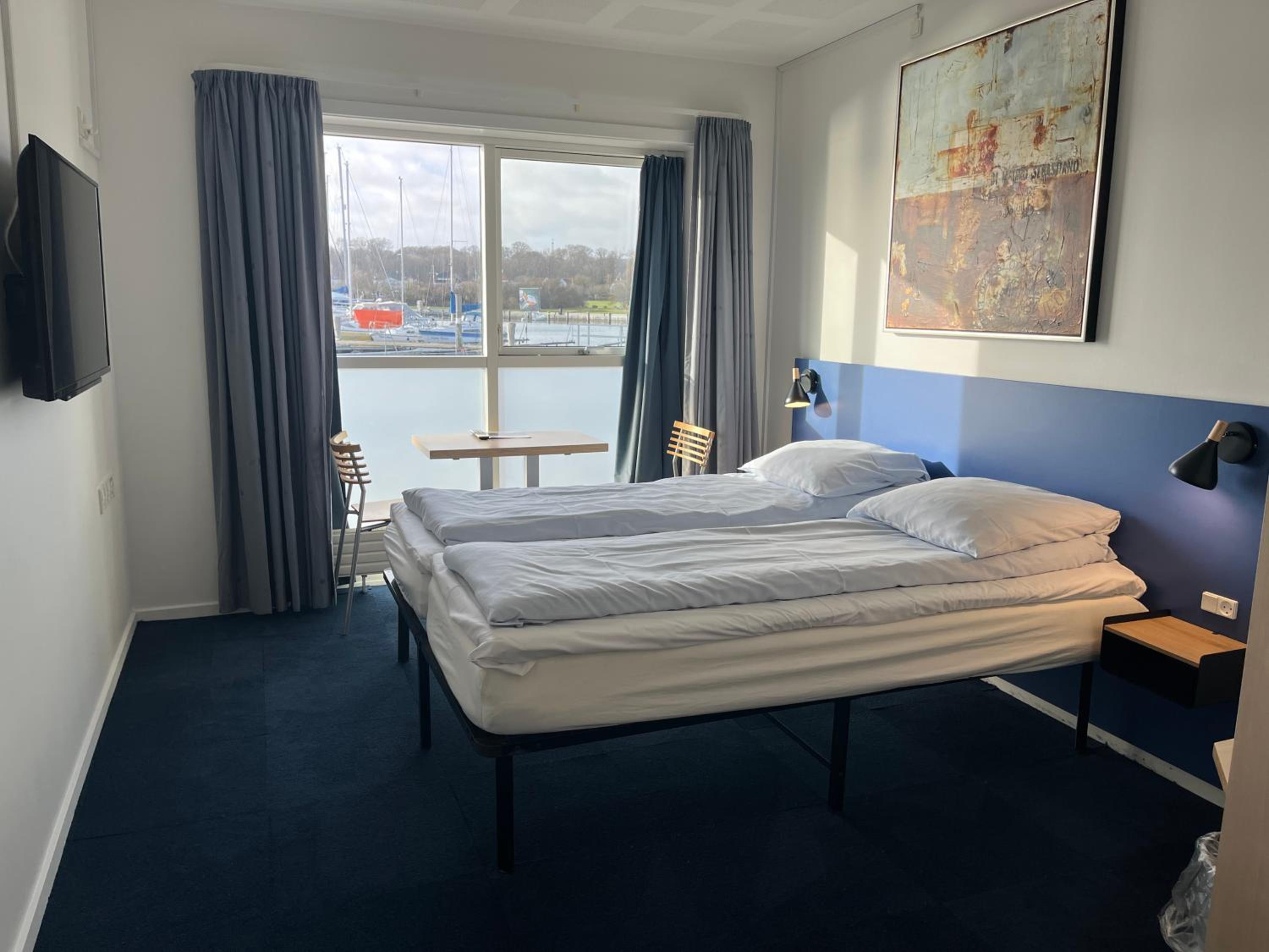 Double Room - Harbour Side, Ground Floor photo 3