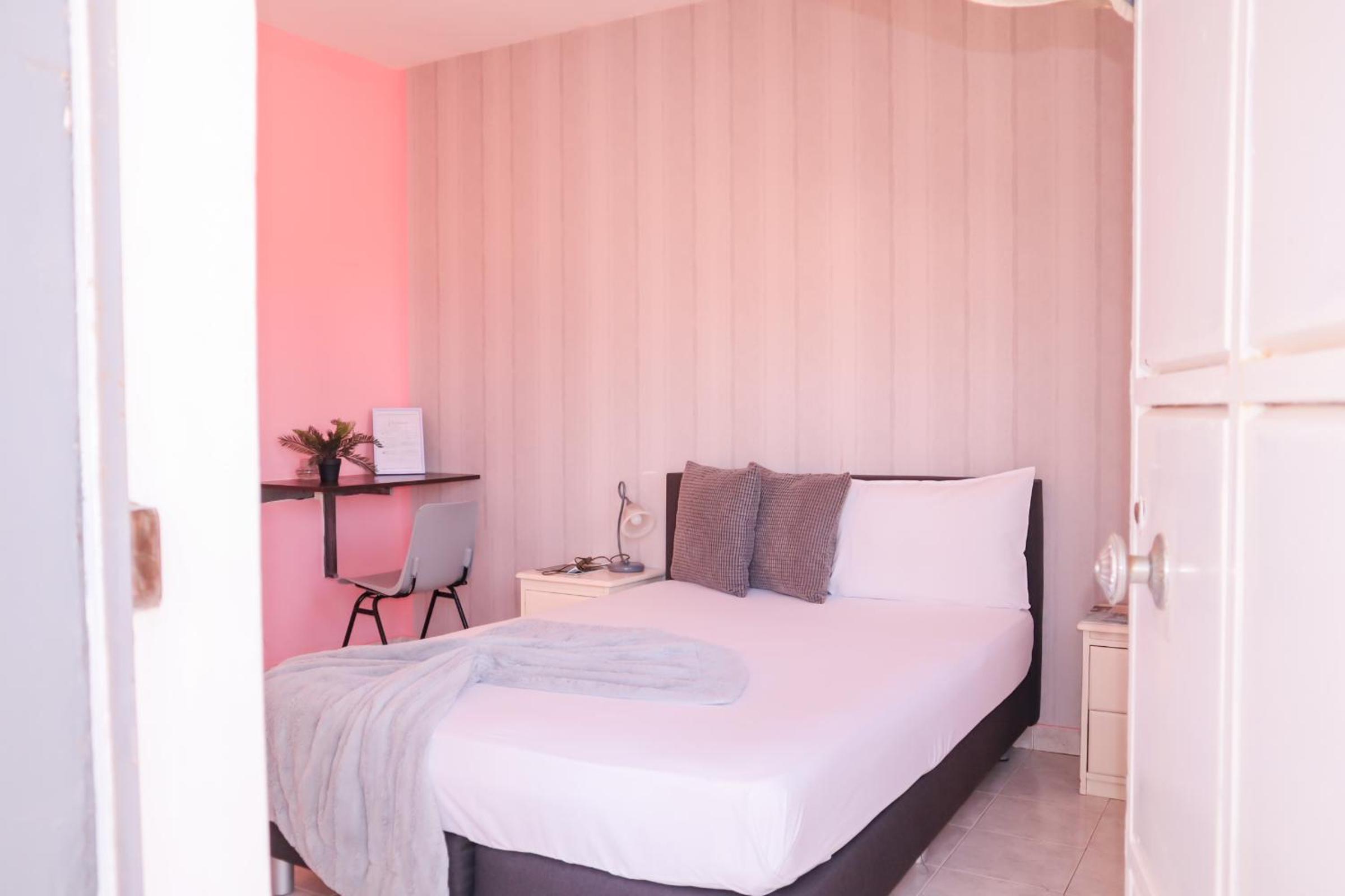 Double Room with Private Bathroom photo 2