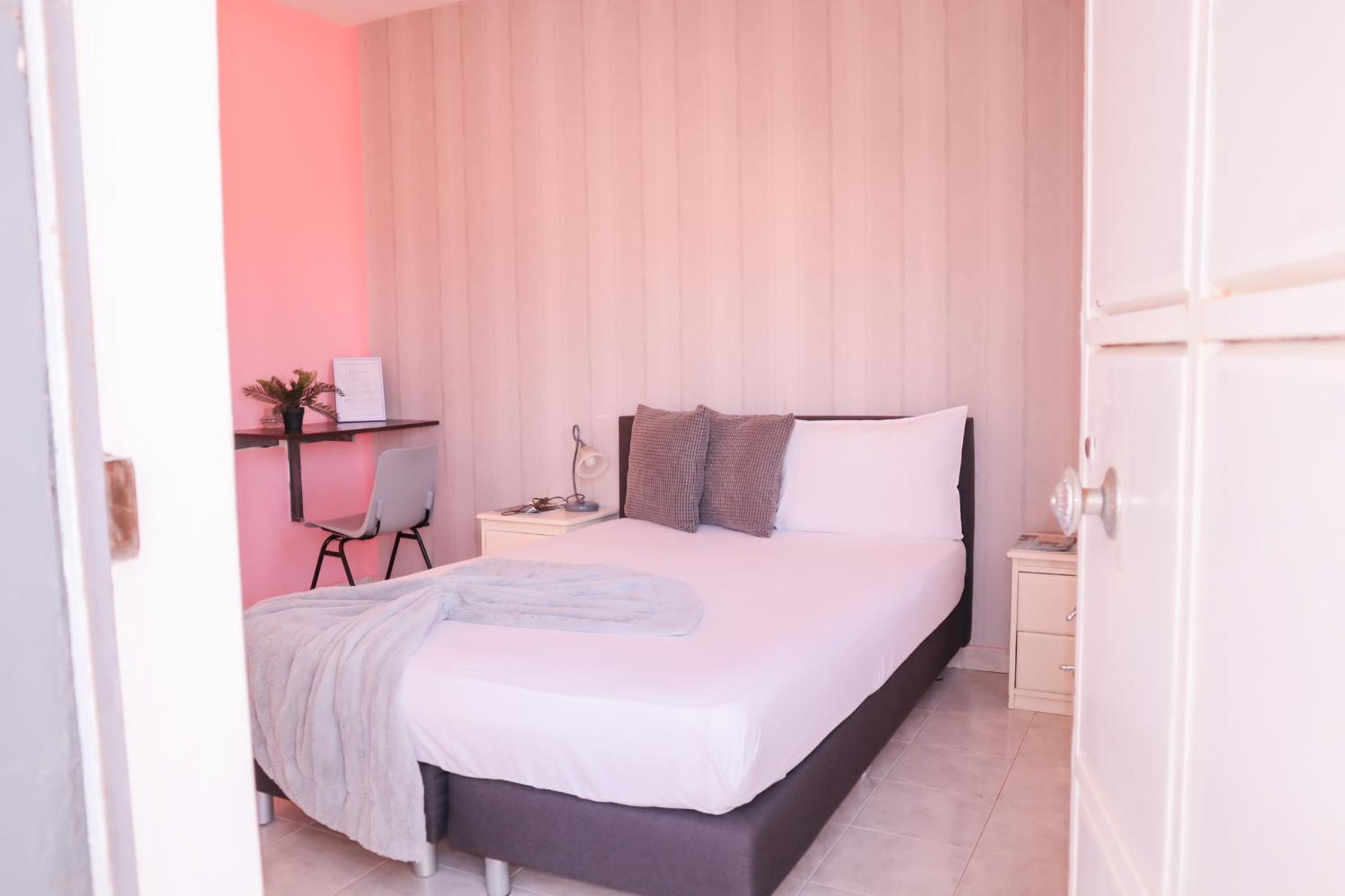 Double Room with Private Bathroom photo 3