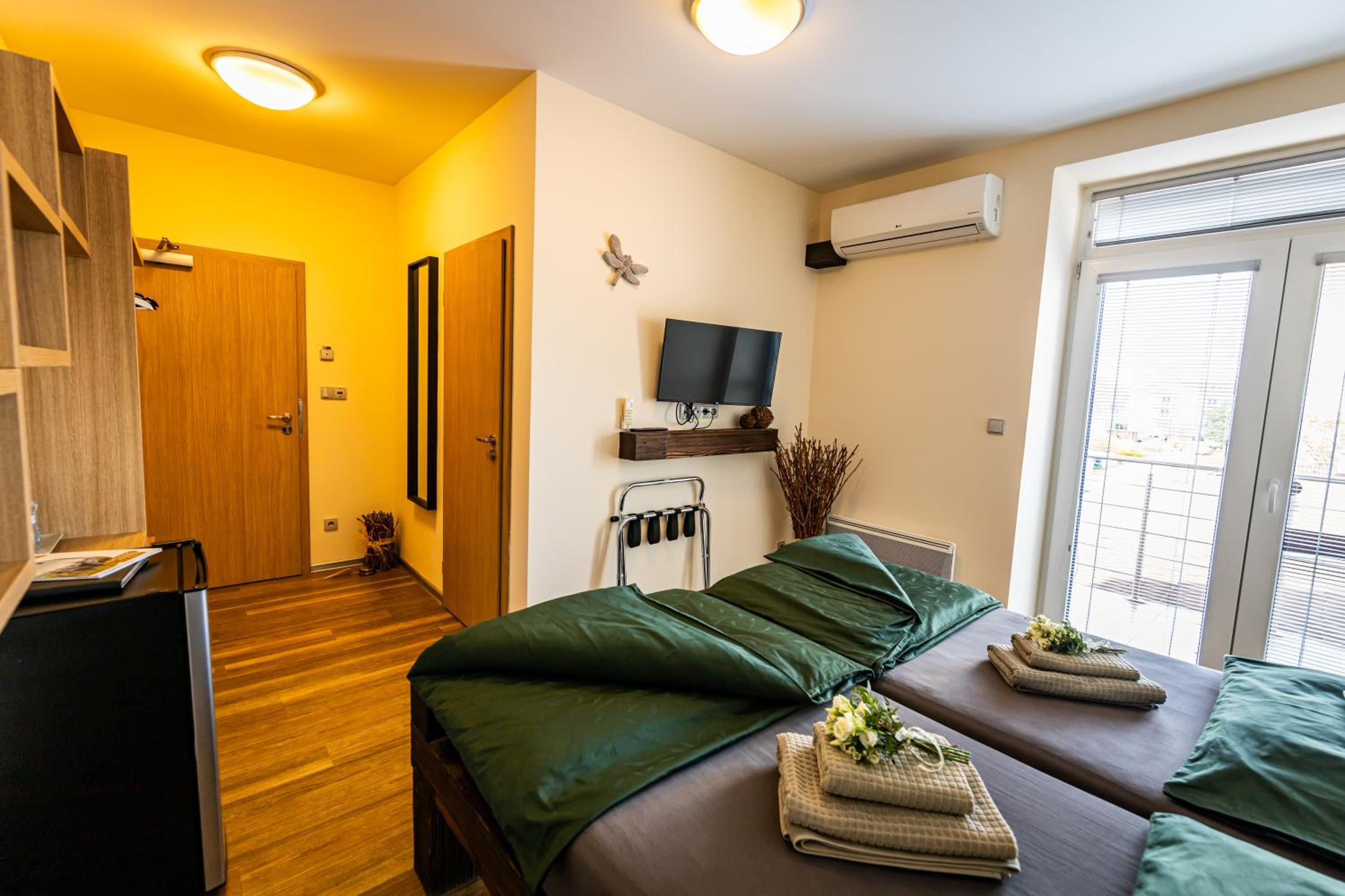 Double or Twin Room photo 2