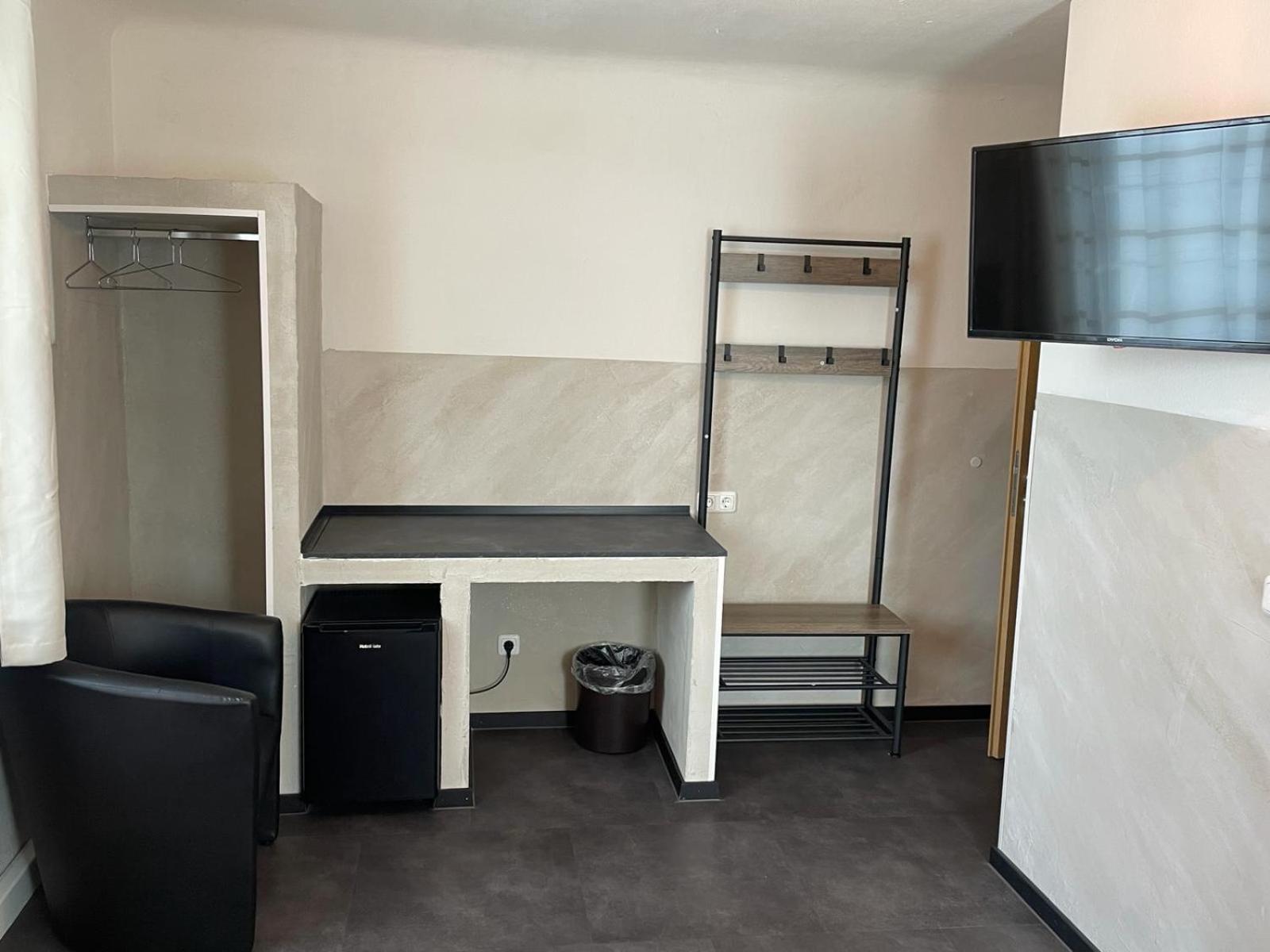Double Room - Photo 3