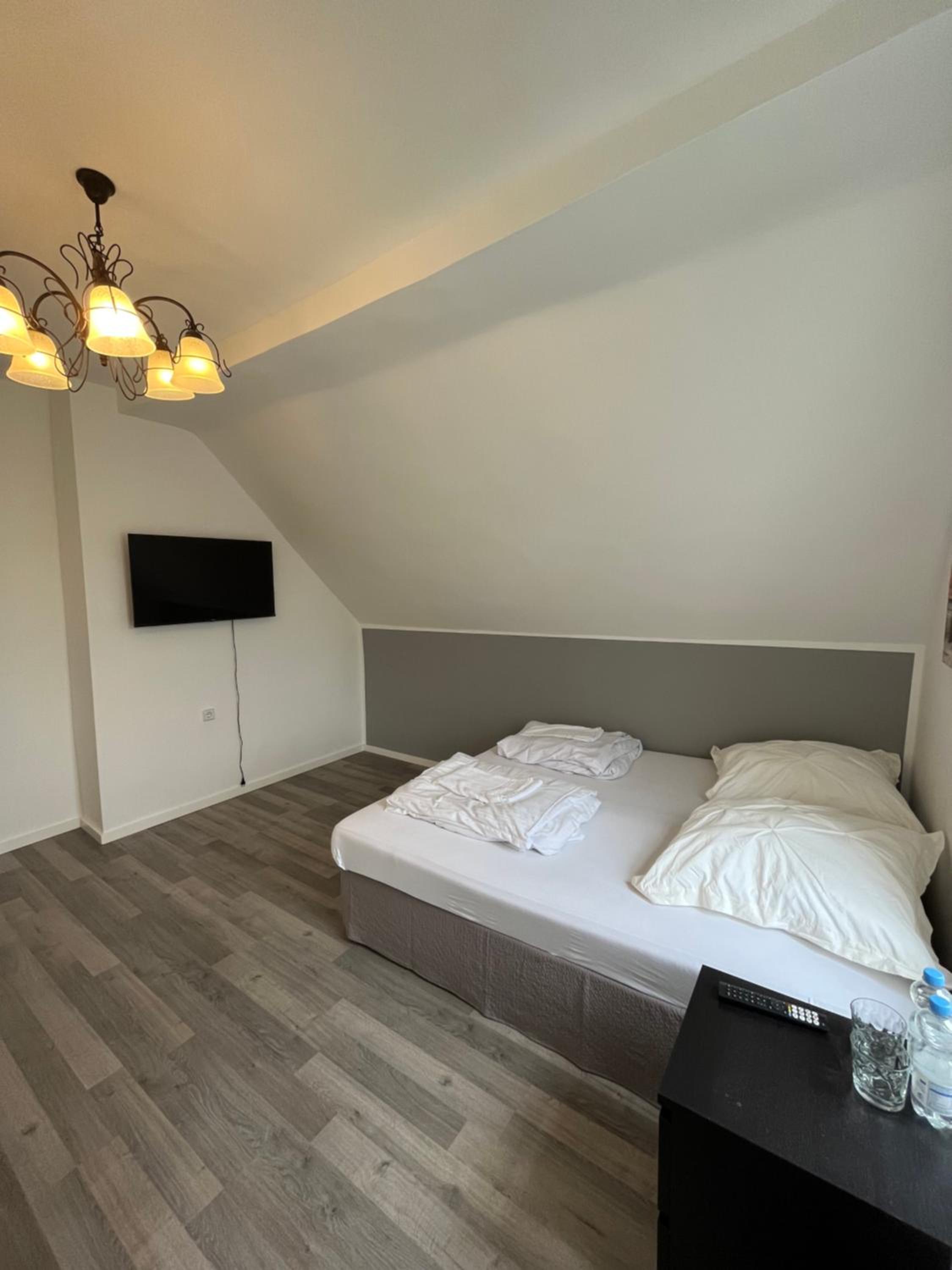 Standard Double Room photo 3