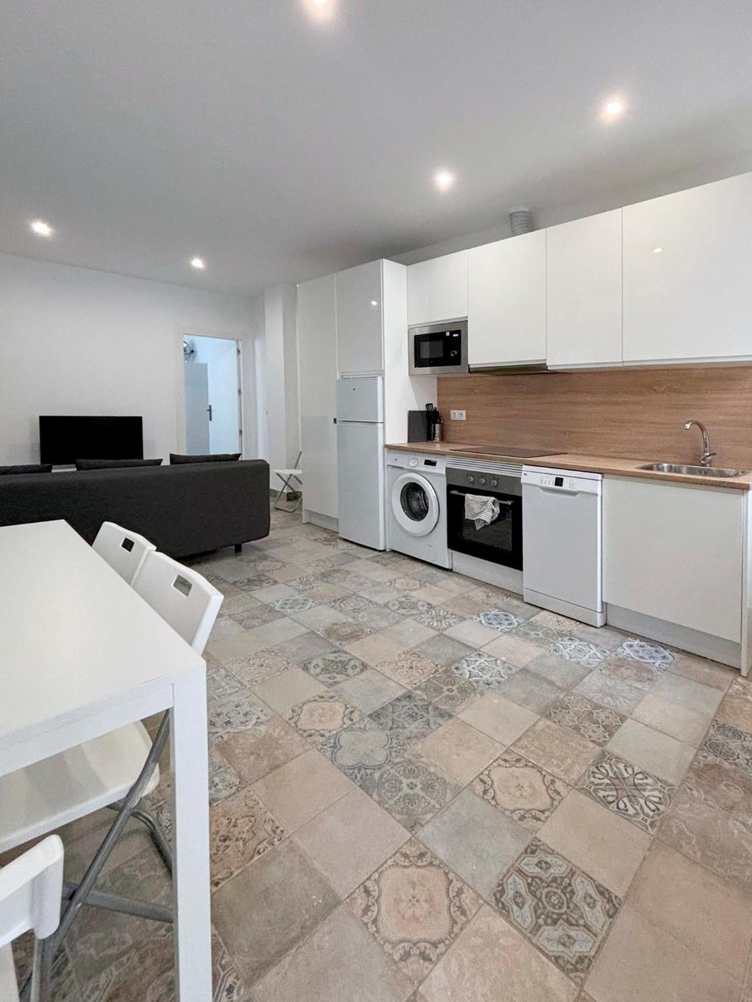 Apartment - Photo 3