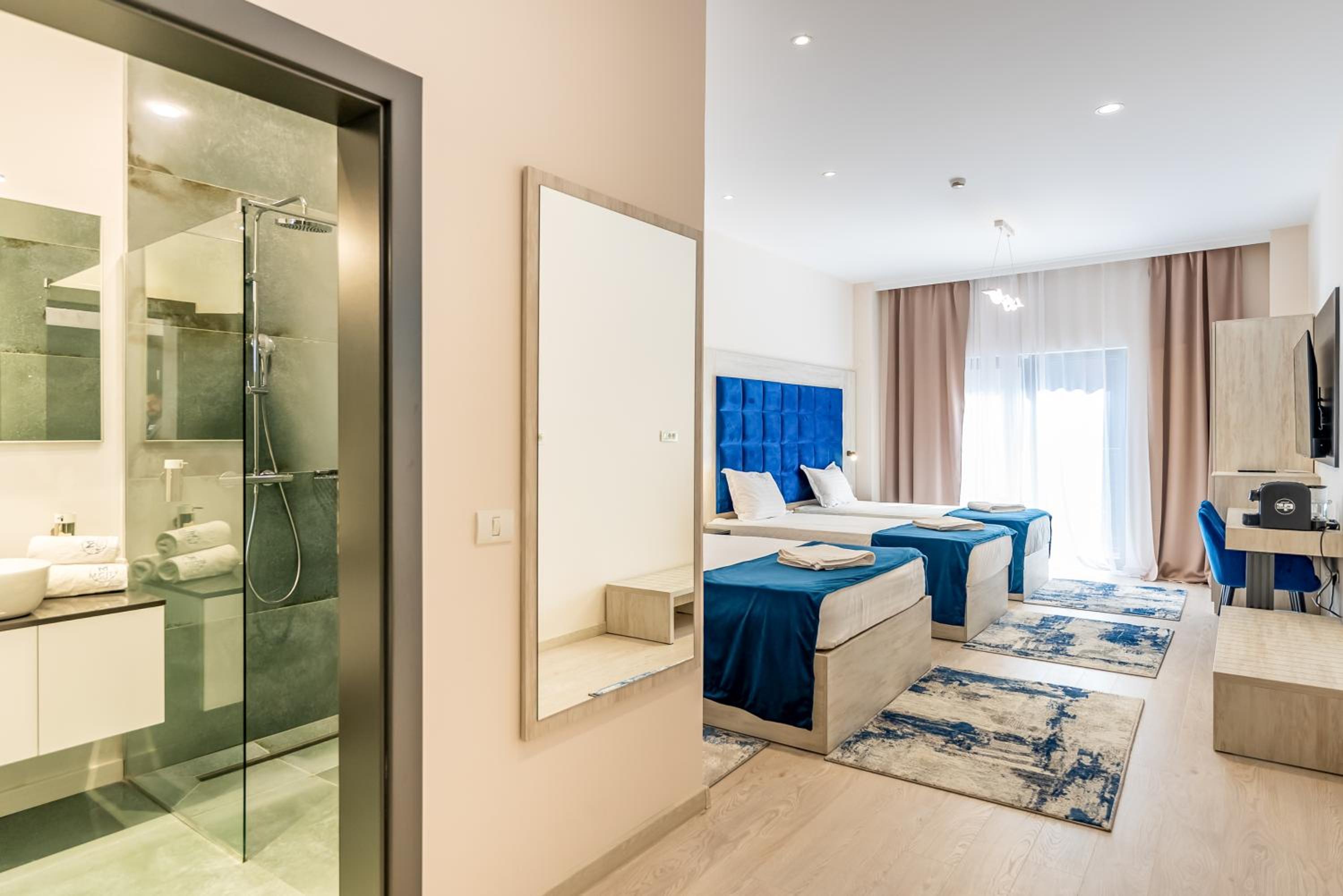Triple Room with Balcony photo 2