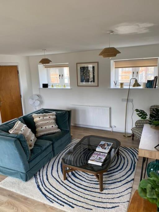 One-Bedroom House photo 1