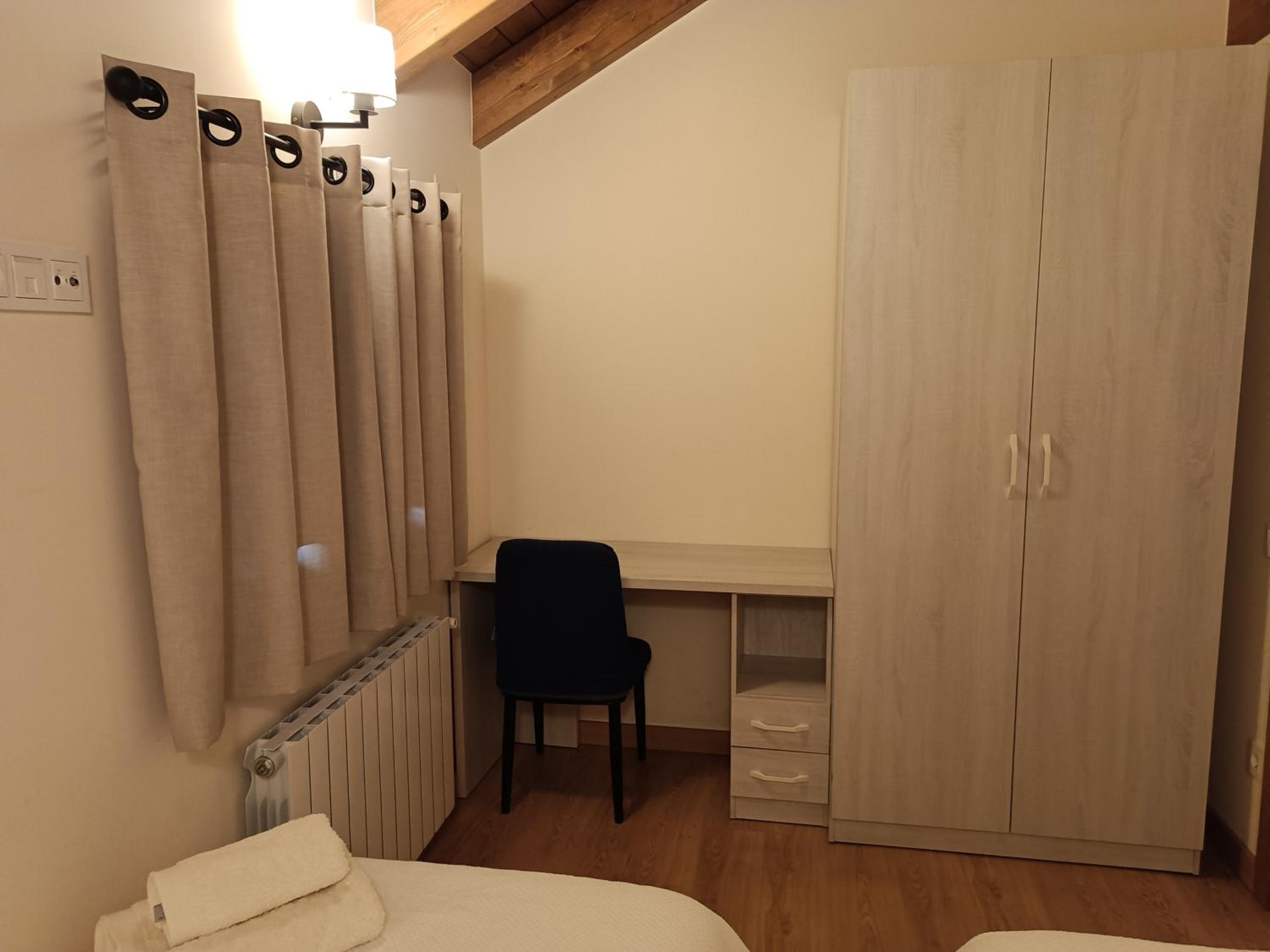 Three-Bedroom Apartment with Mountain View photo 3