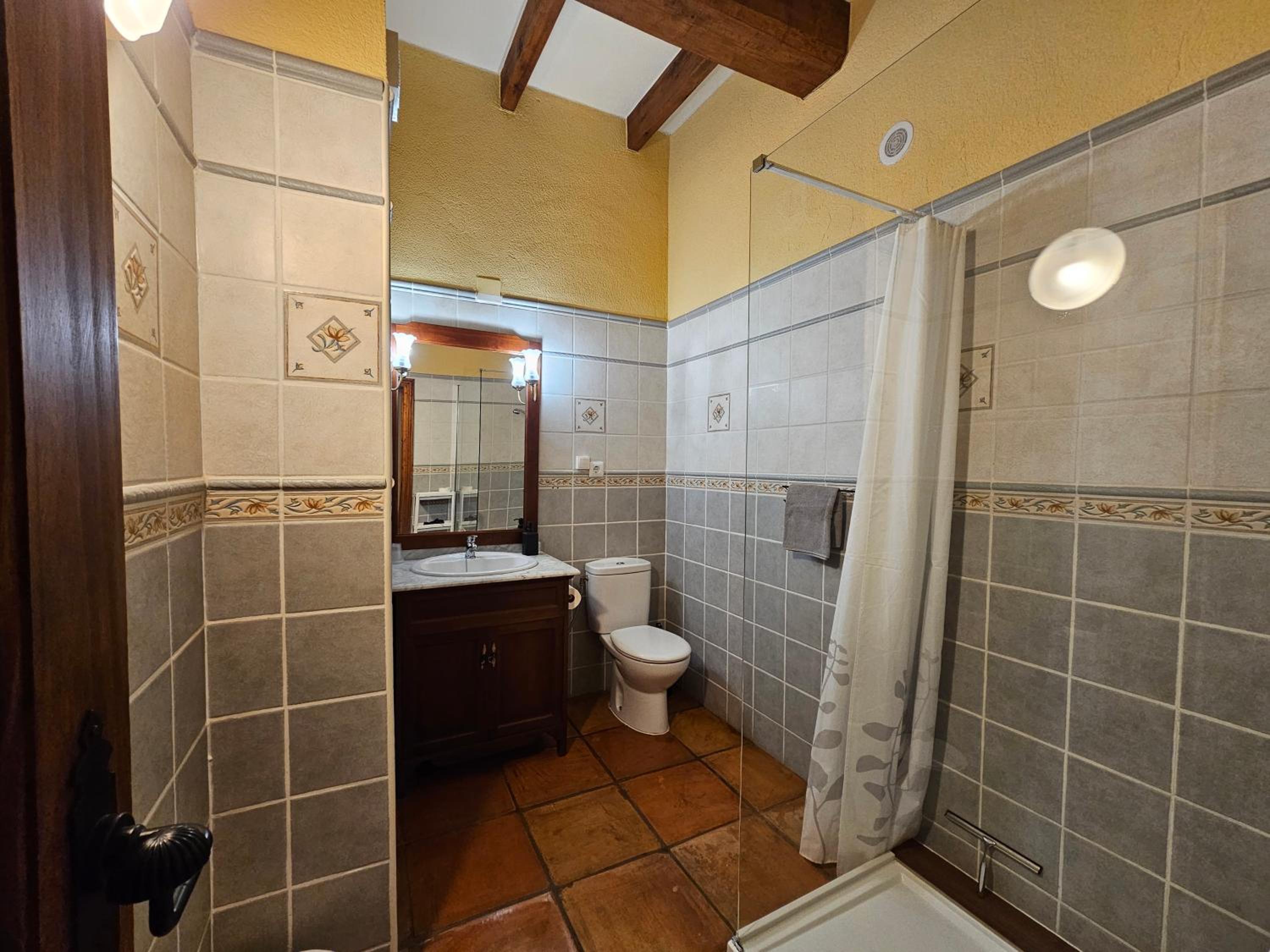 Quadruple Room with Mountain View photo 3