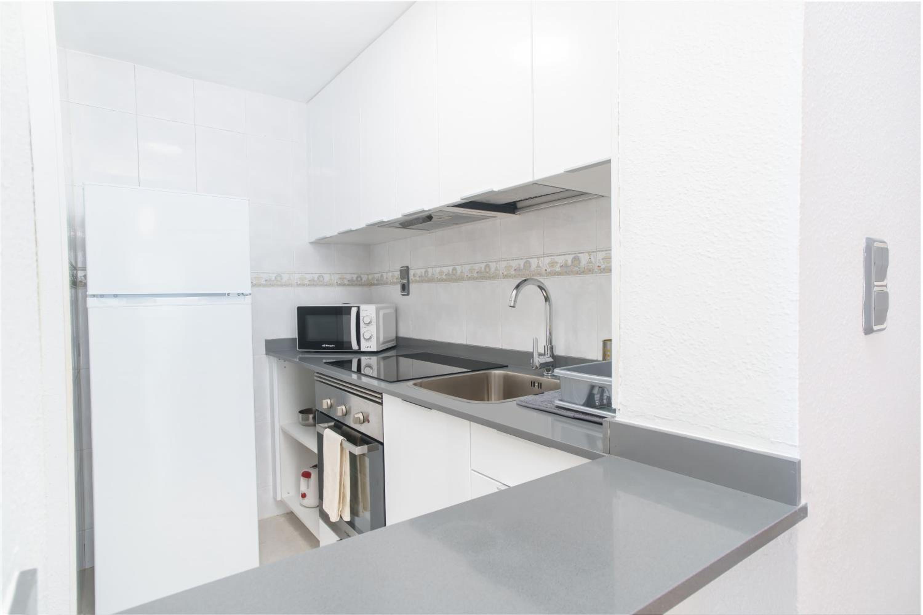 One-Bedroom Apartment photo 2