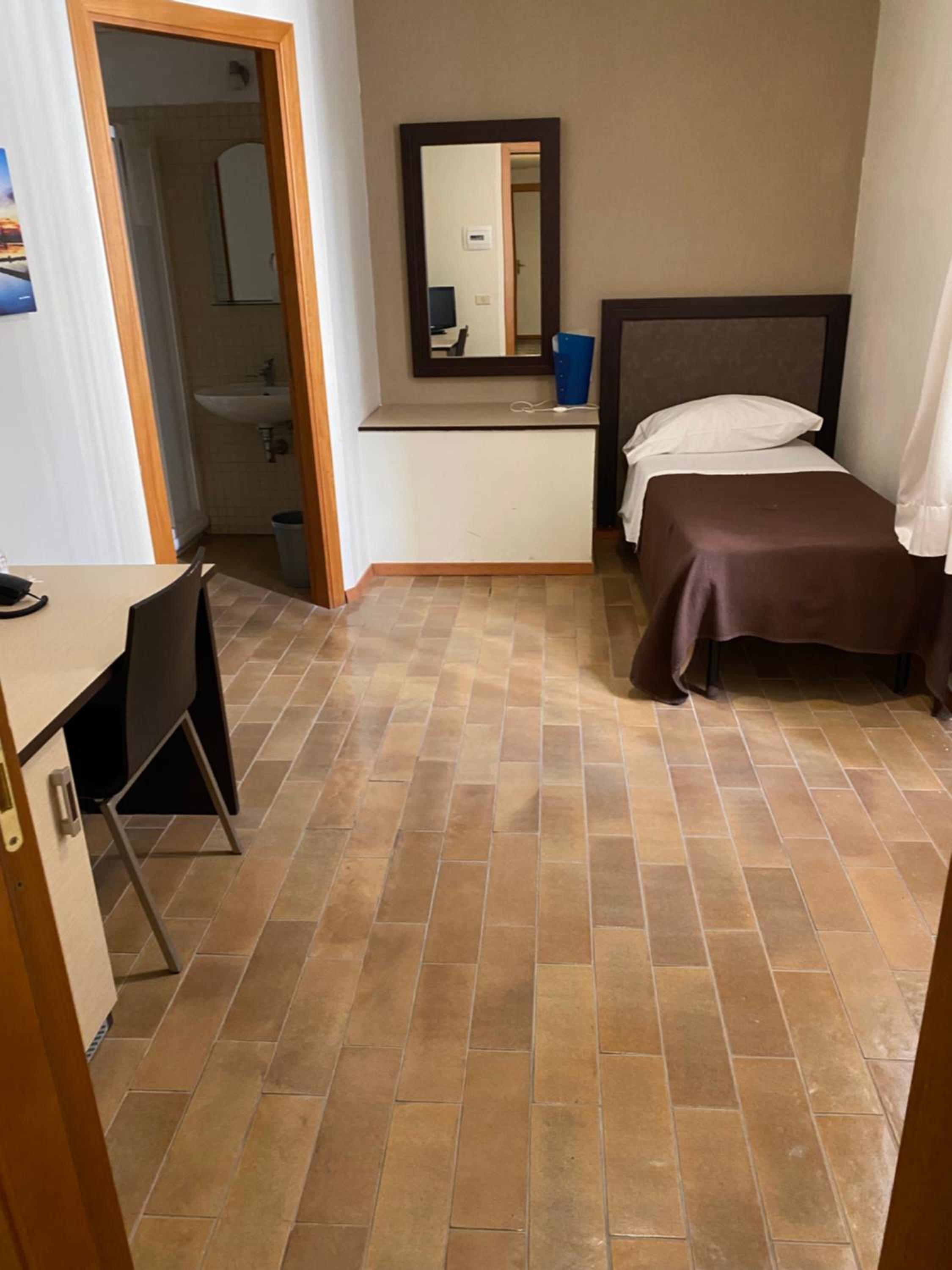 Single Room photo 1