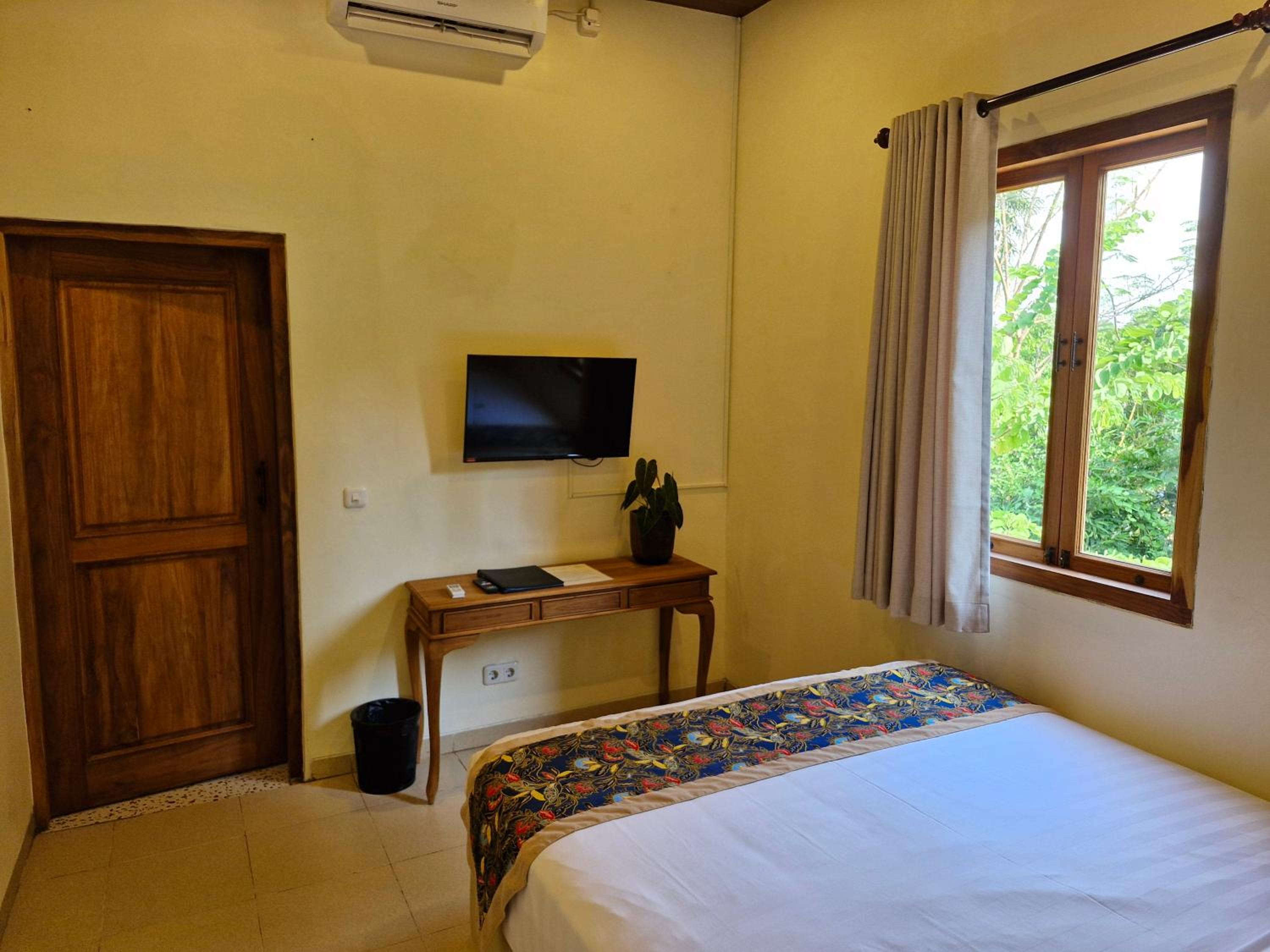 Double Room with Park View - Photo 6