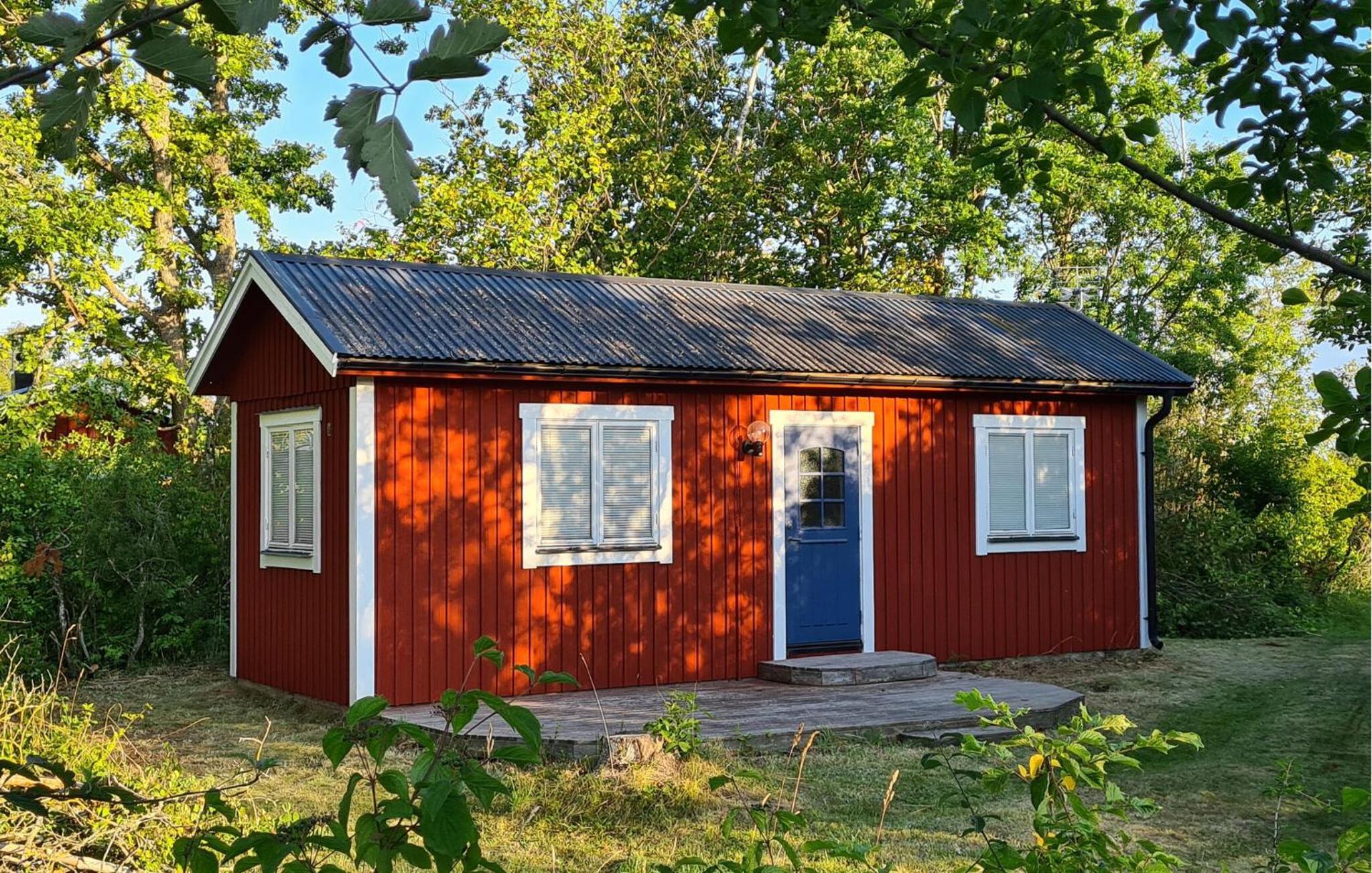 One-Bedroom Holiday Home
