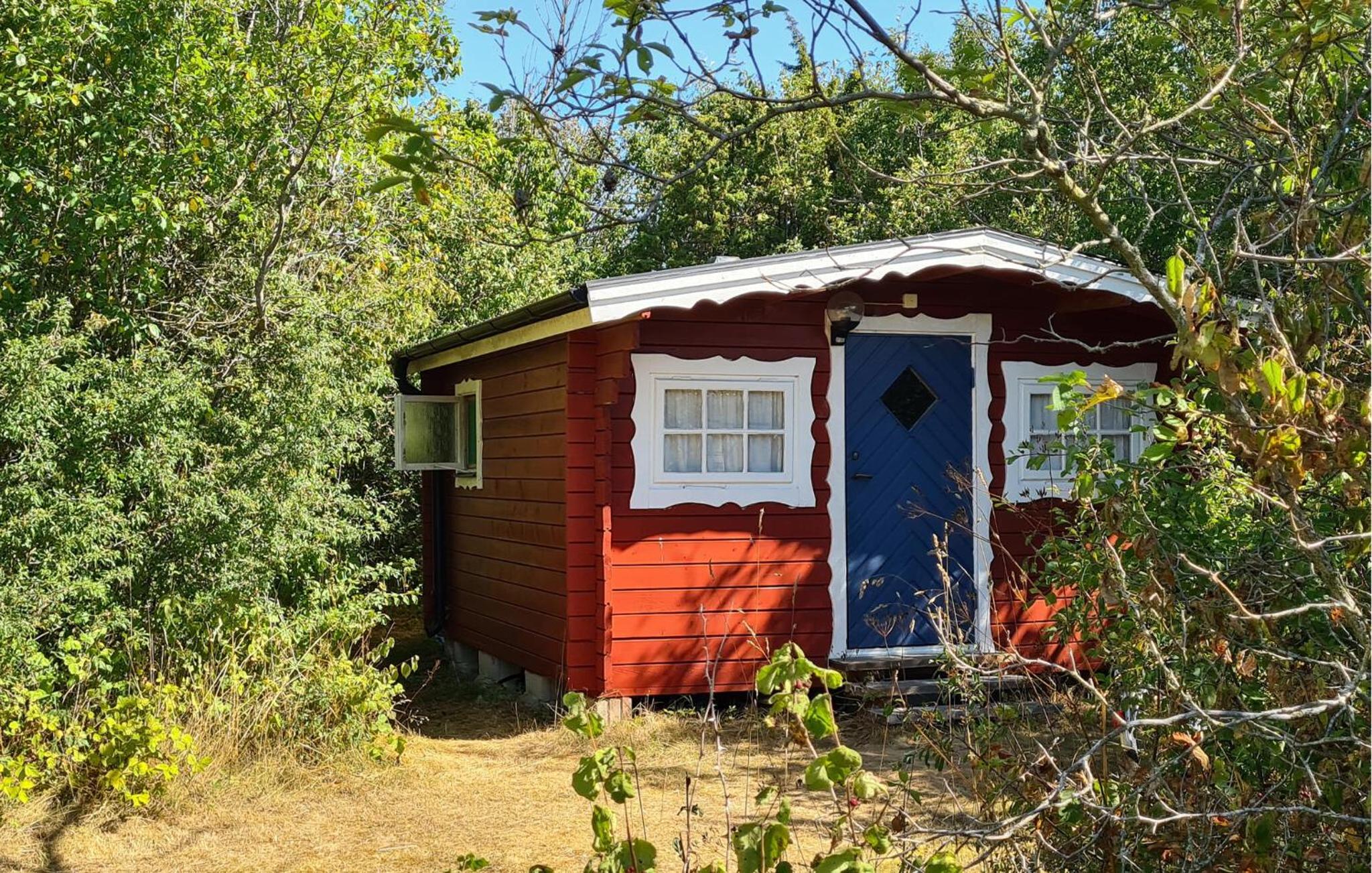 One-Bedroom Holiday Home photo 2