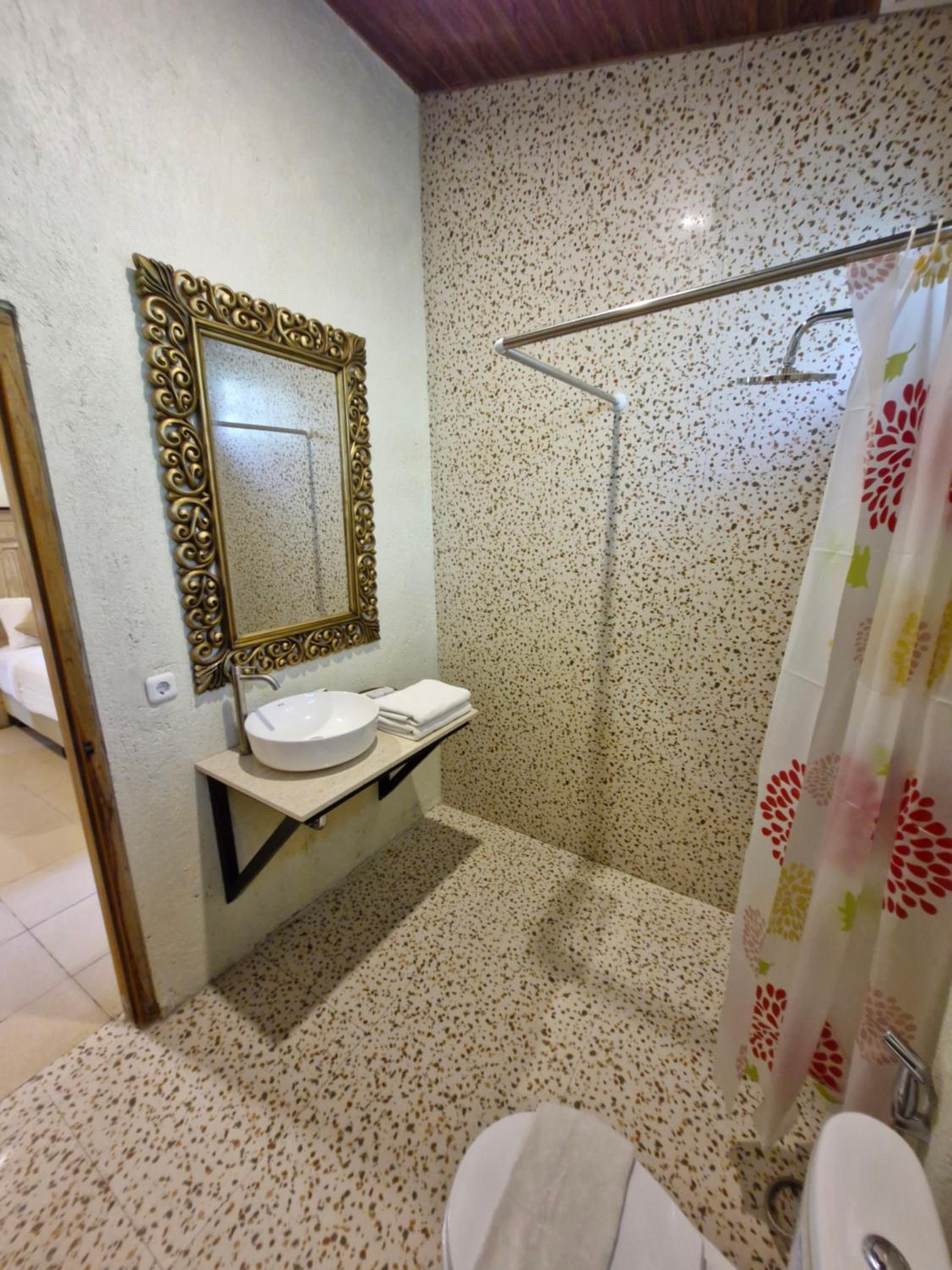 Double Room with Park View - Photo 7