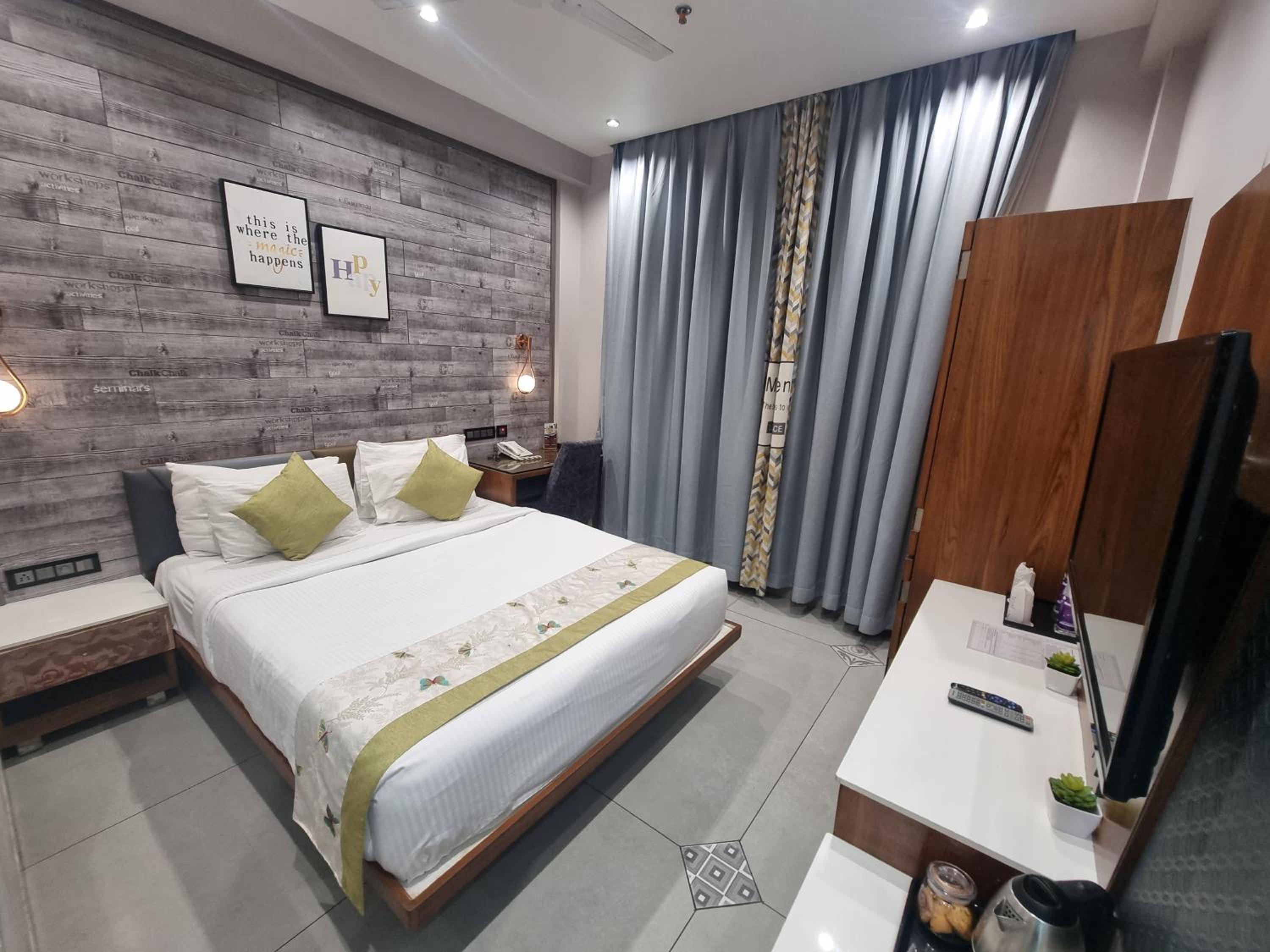 Superior Queen Room