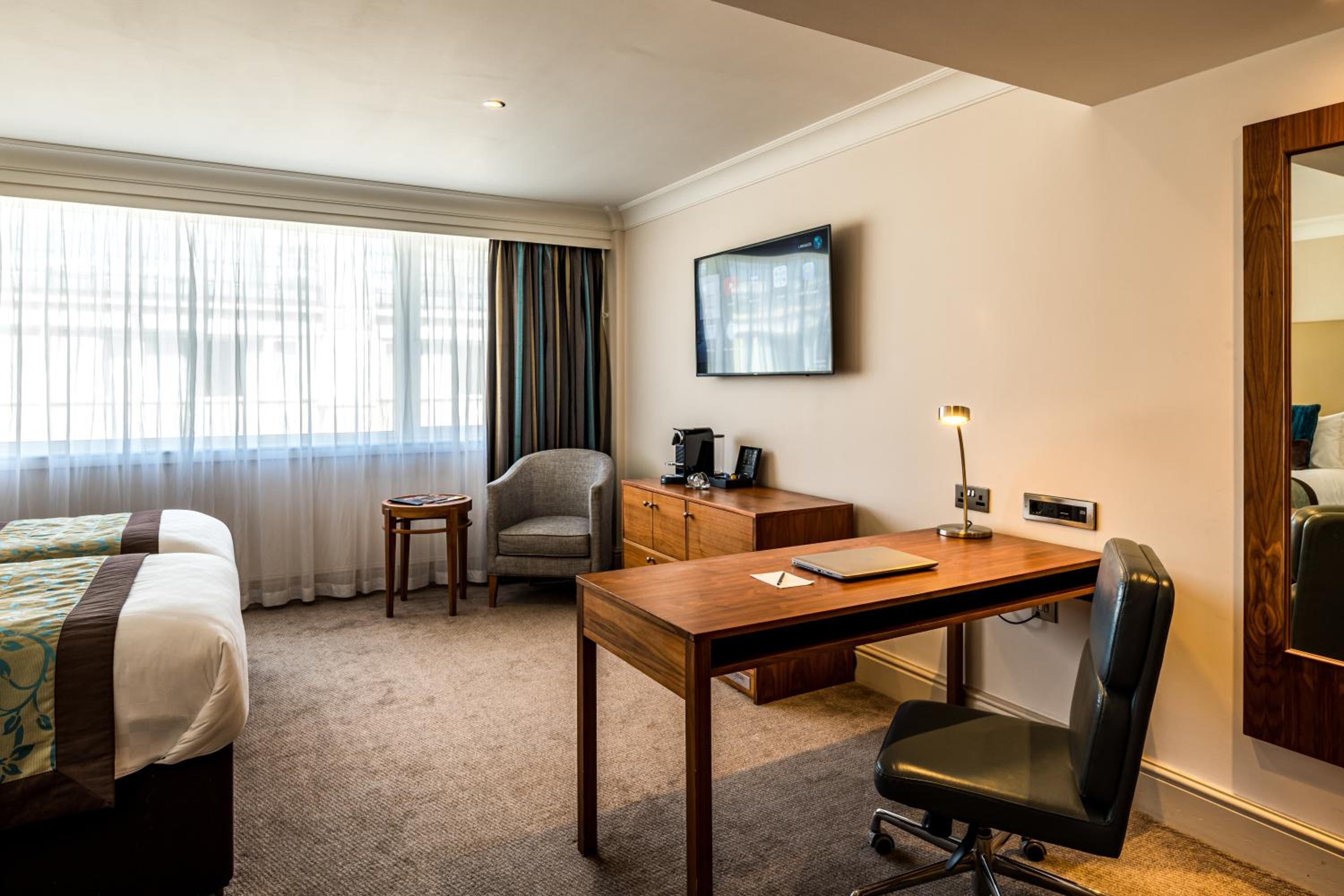 Standard Twin Room photo 3