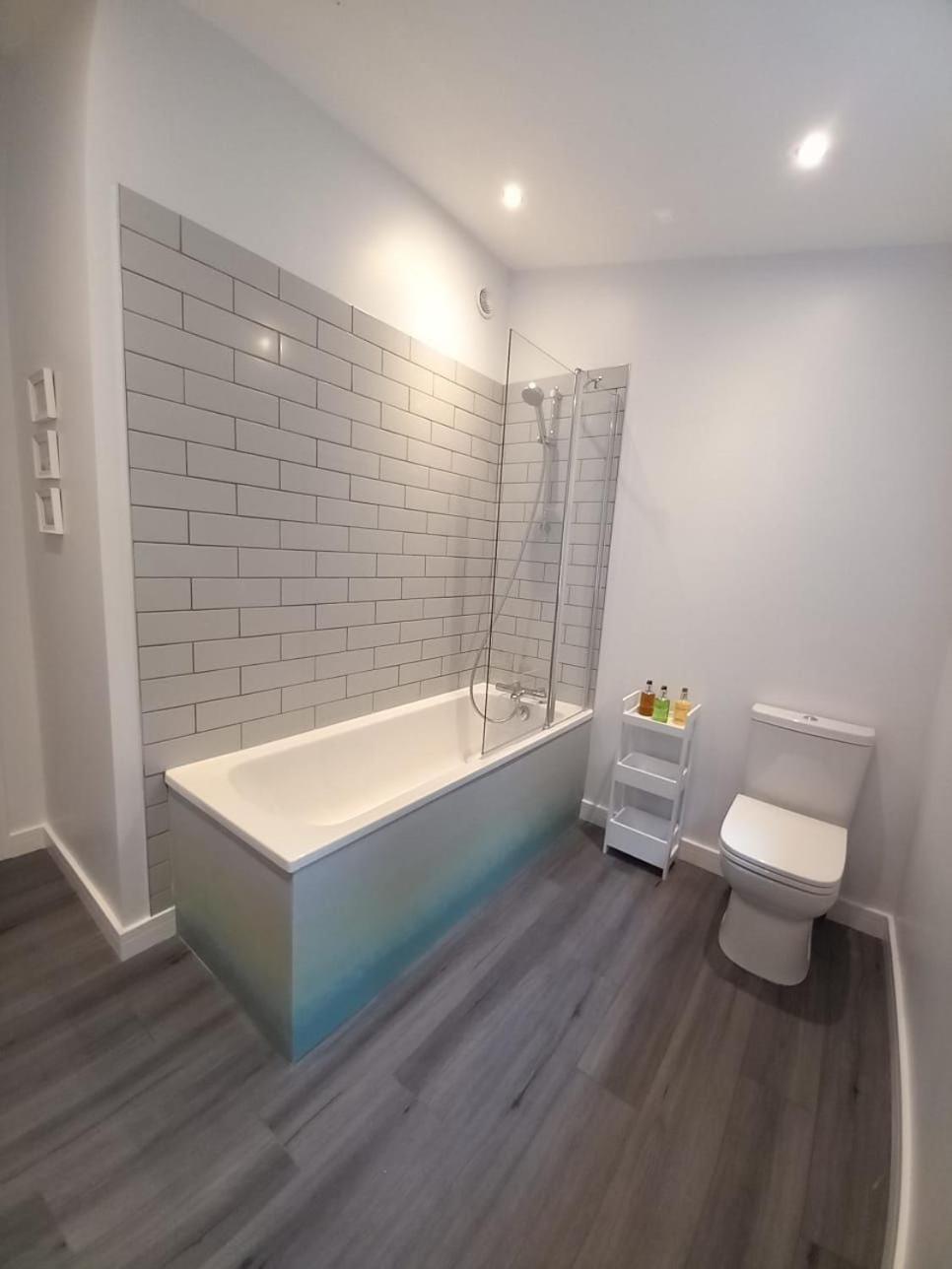Three-Bedroom Cottage photo 2
