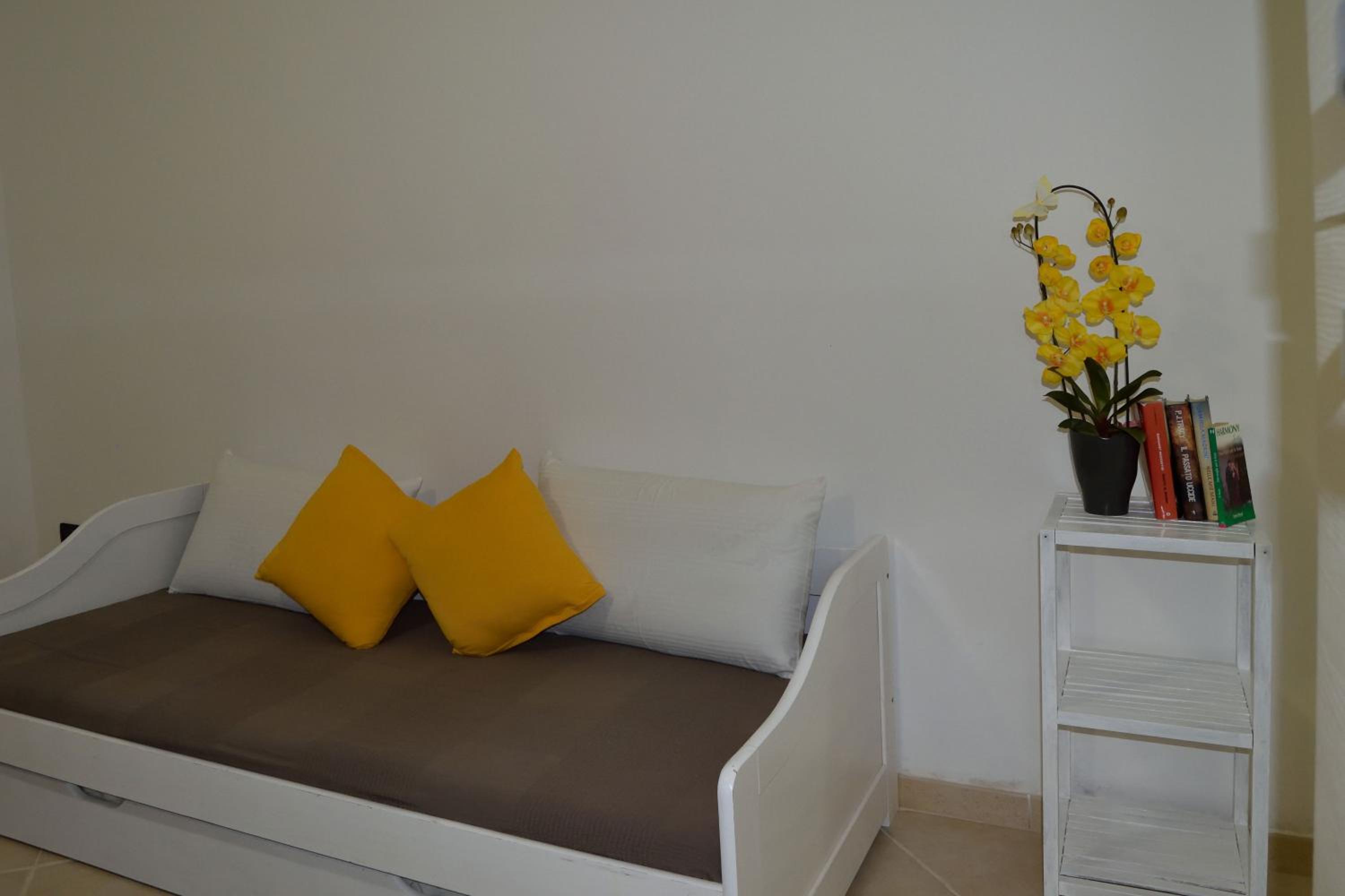 One-Bedroom House photo 1
