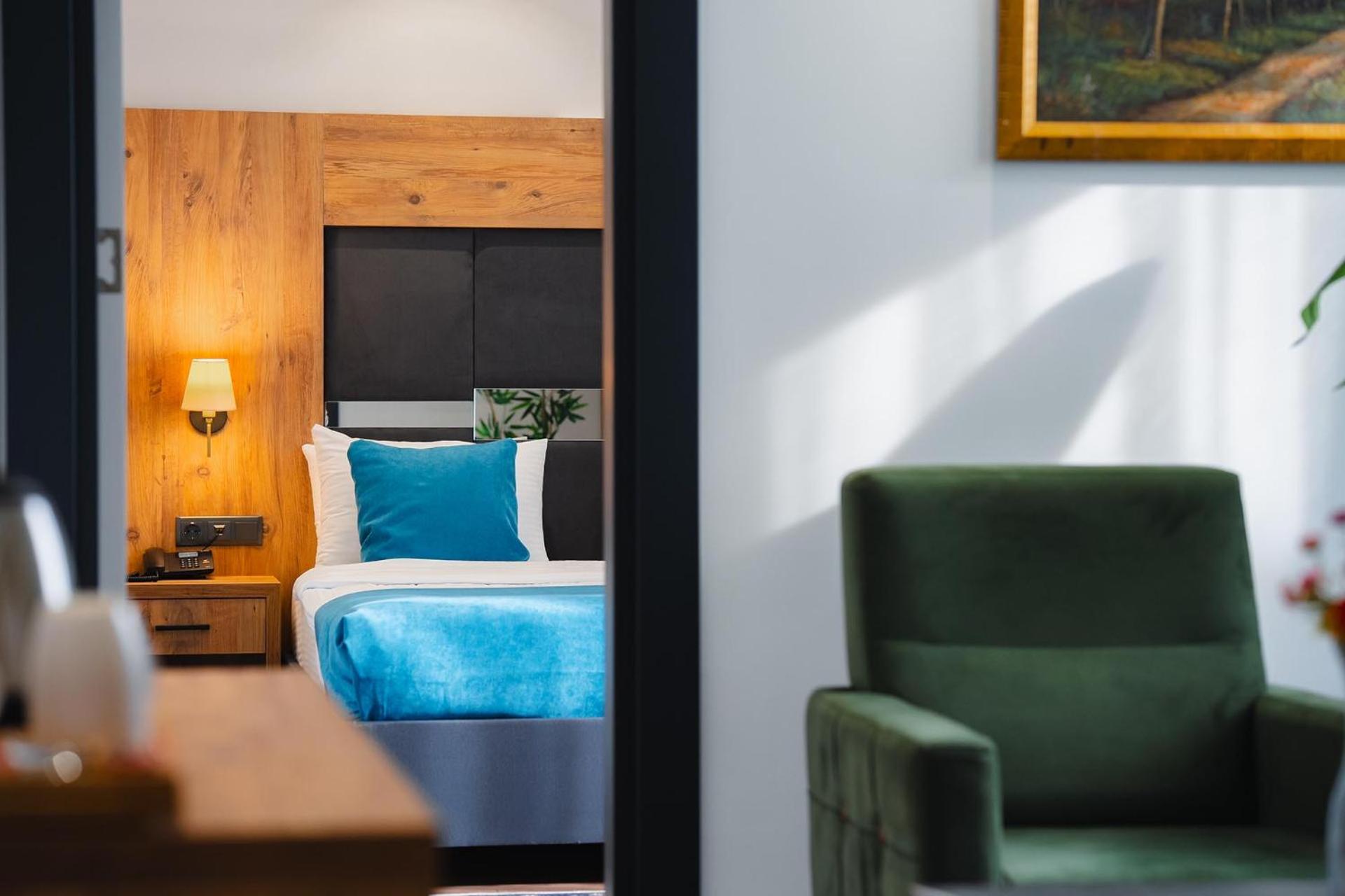 Standard Suite - Photo 6