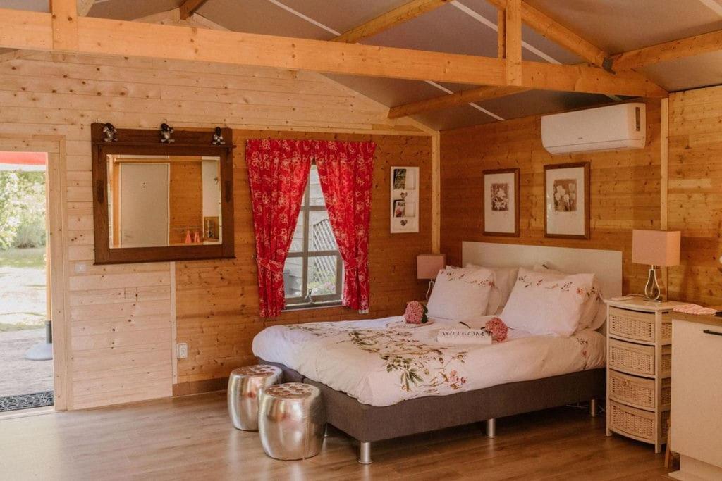 One-Bedroom House photo 1