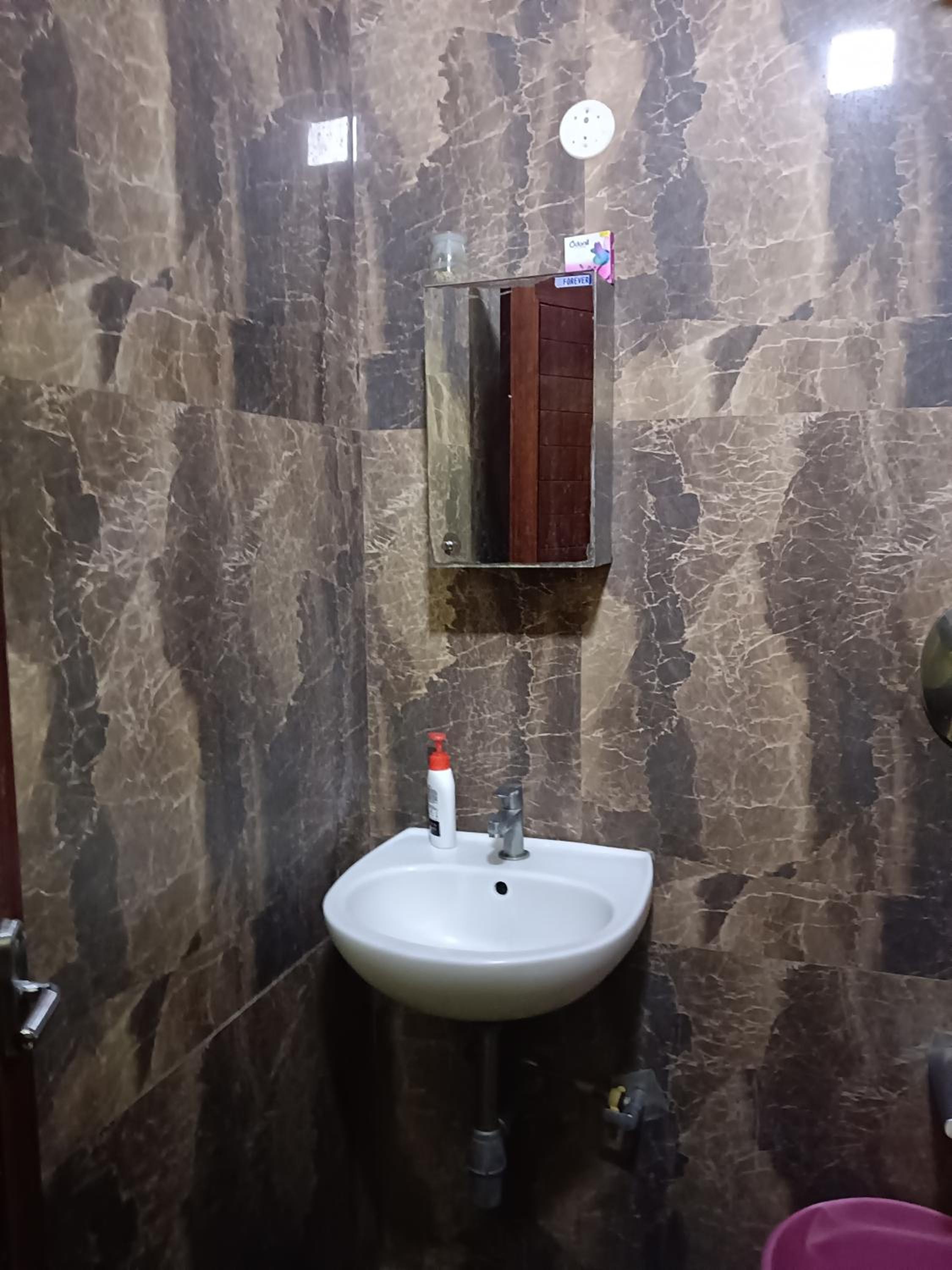 Deluxe Double Room (2 Adults + 1 Child) photo 3