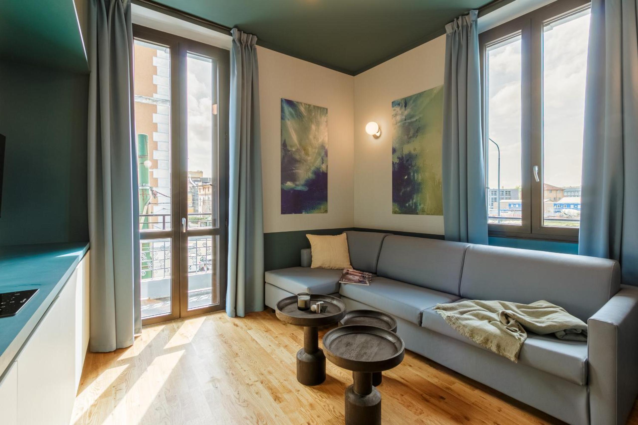 Studio With Balcony