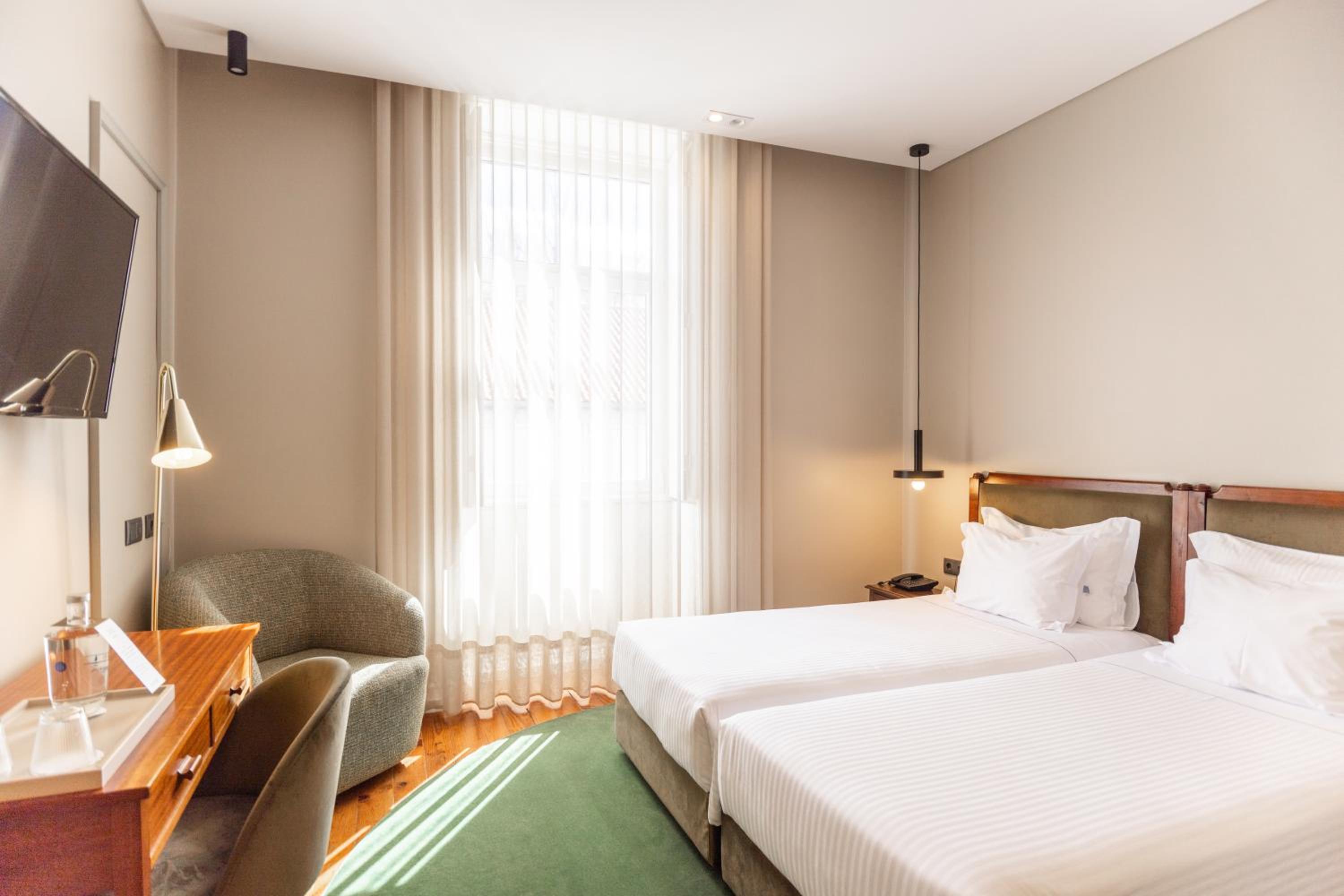 Deluxe Twin Room - Photo 7