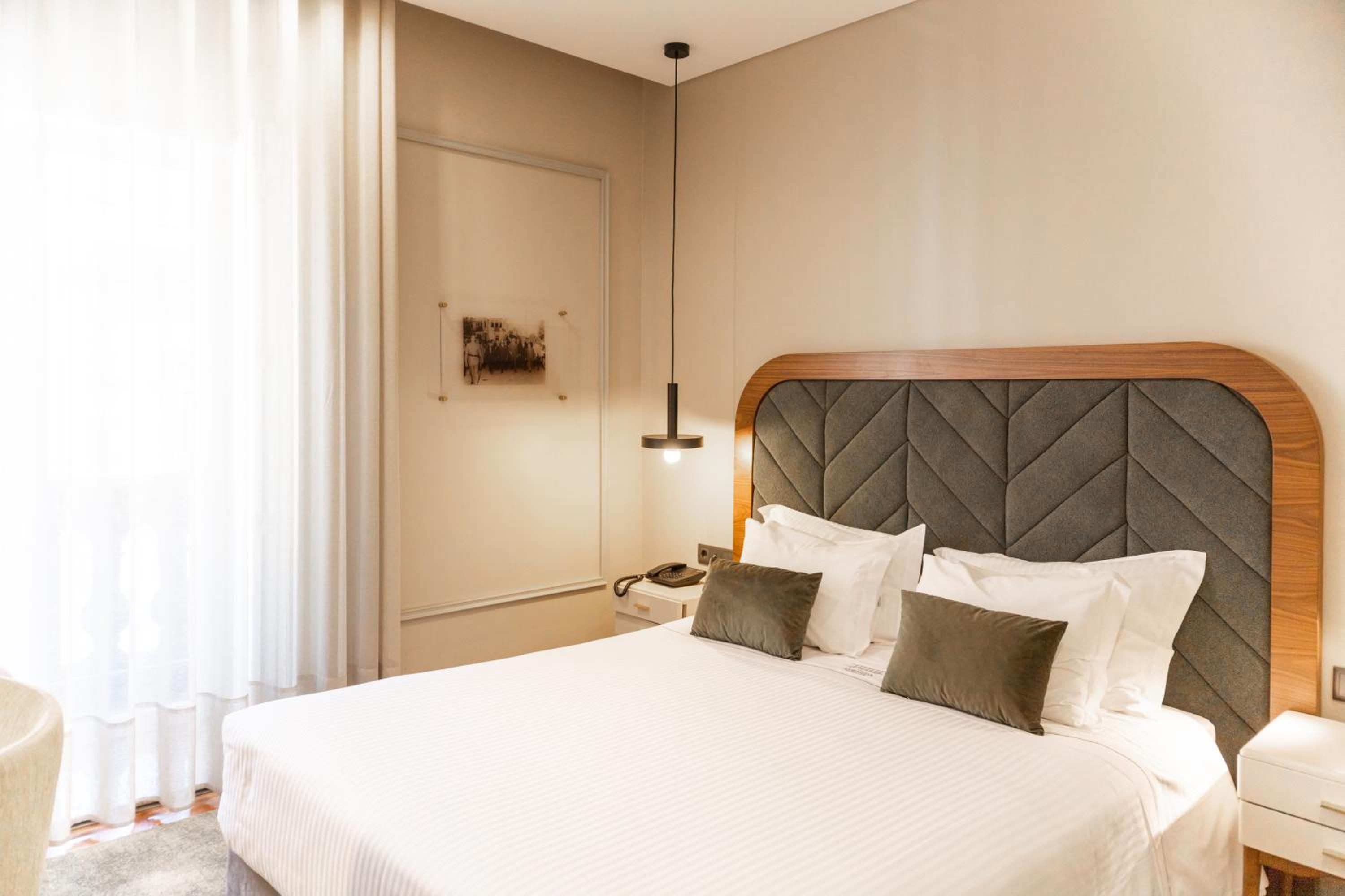 Deluxe Double Room - Photo 4