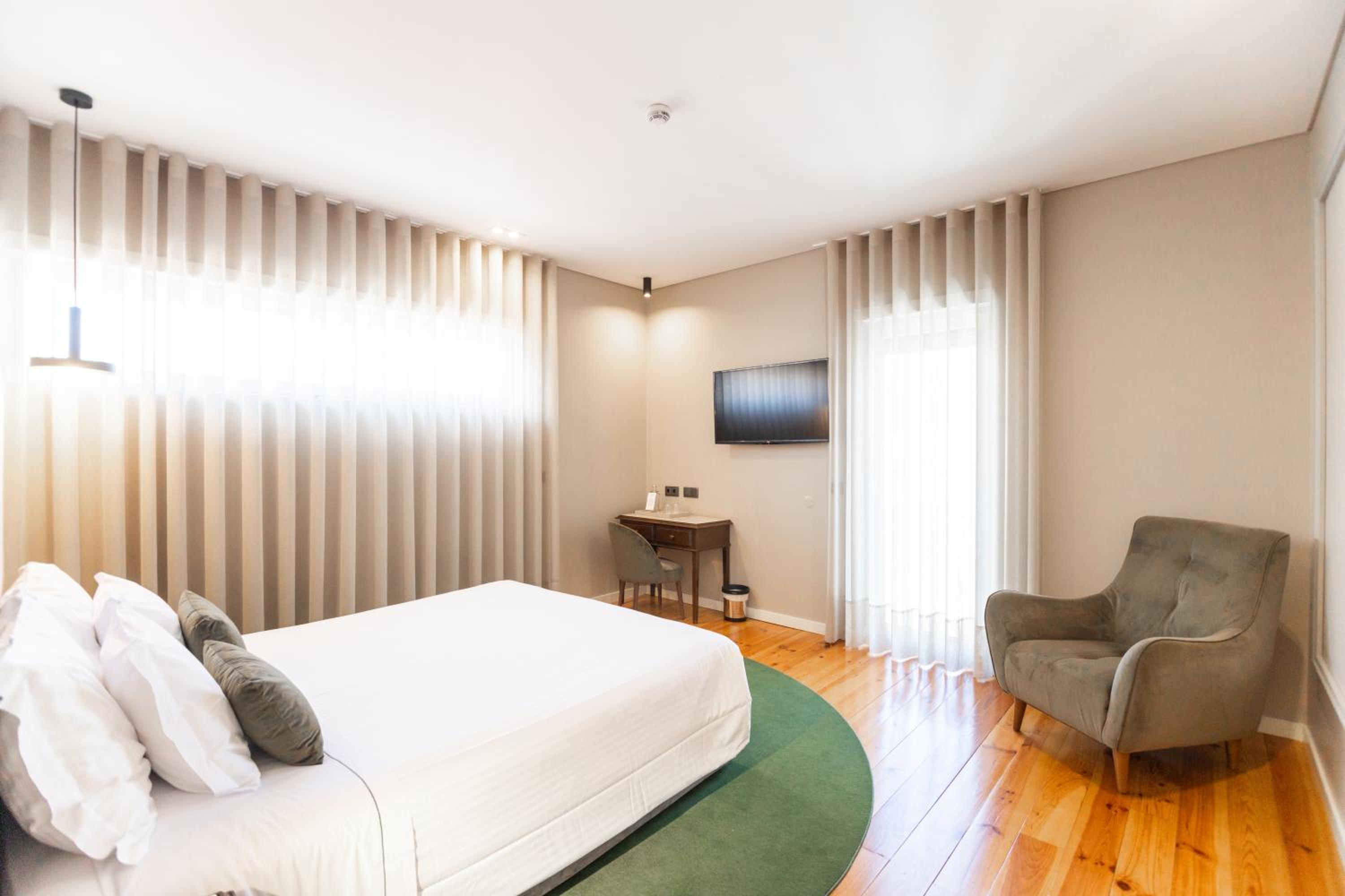 Deluxe Double Room - Photo 3