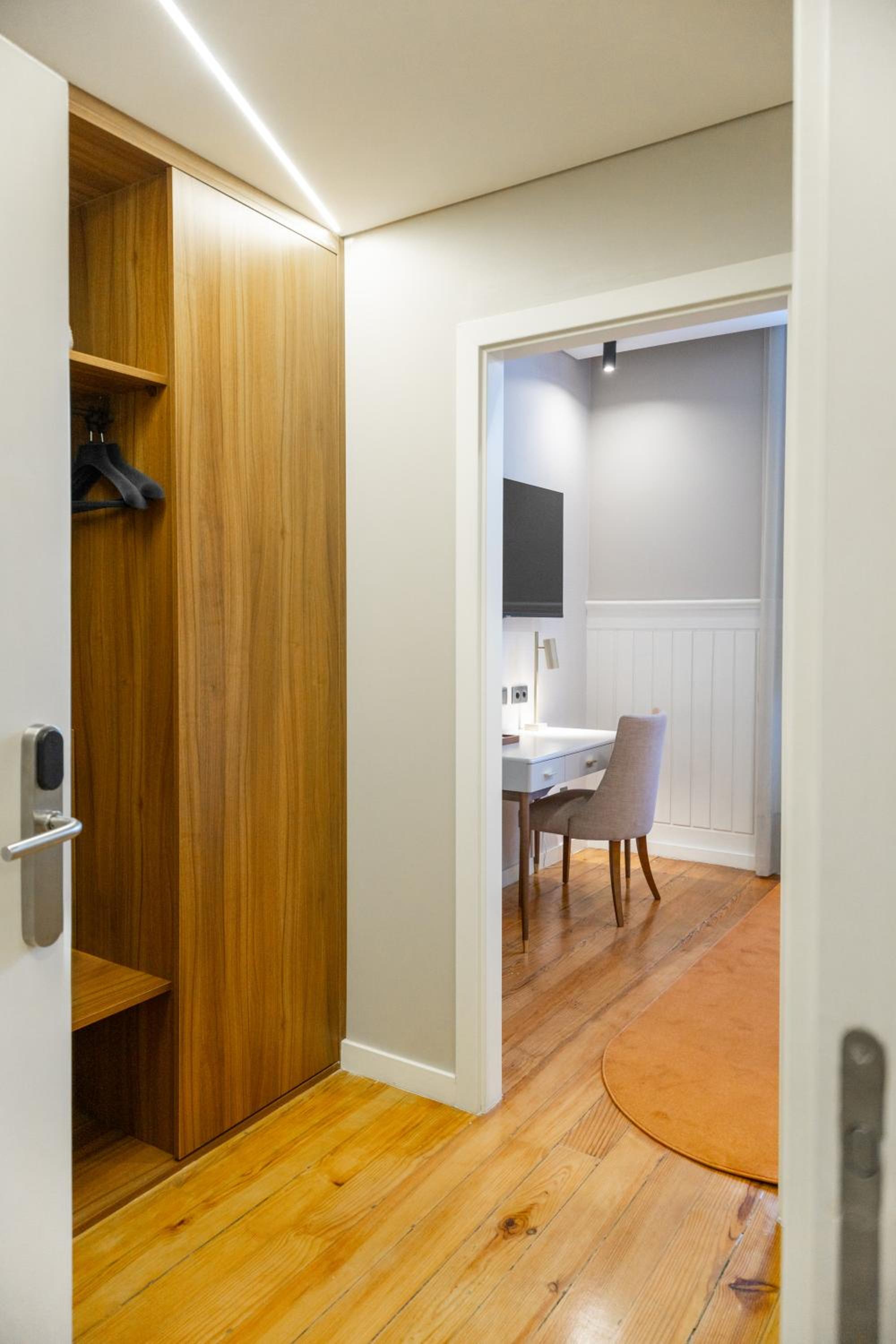 Classic Double or Twin Room - Photo 7