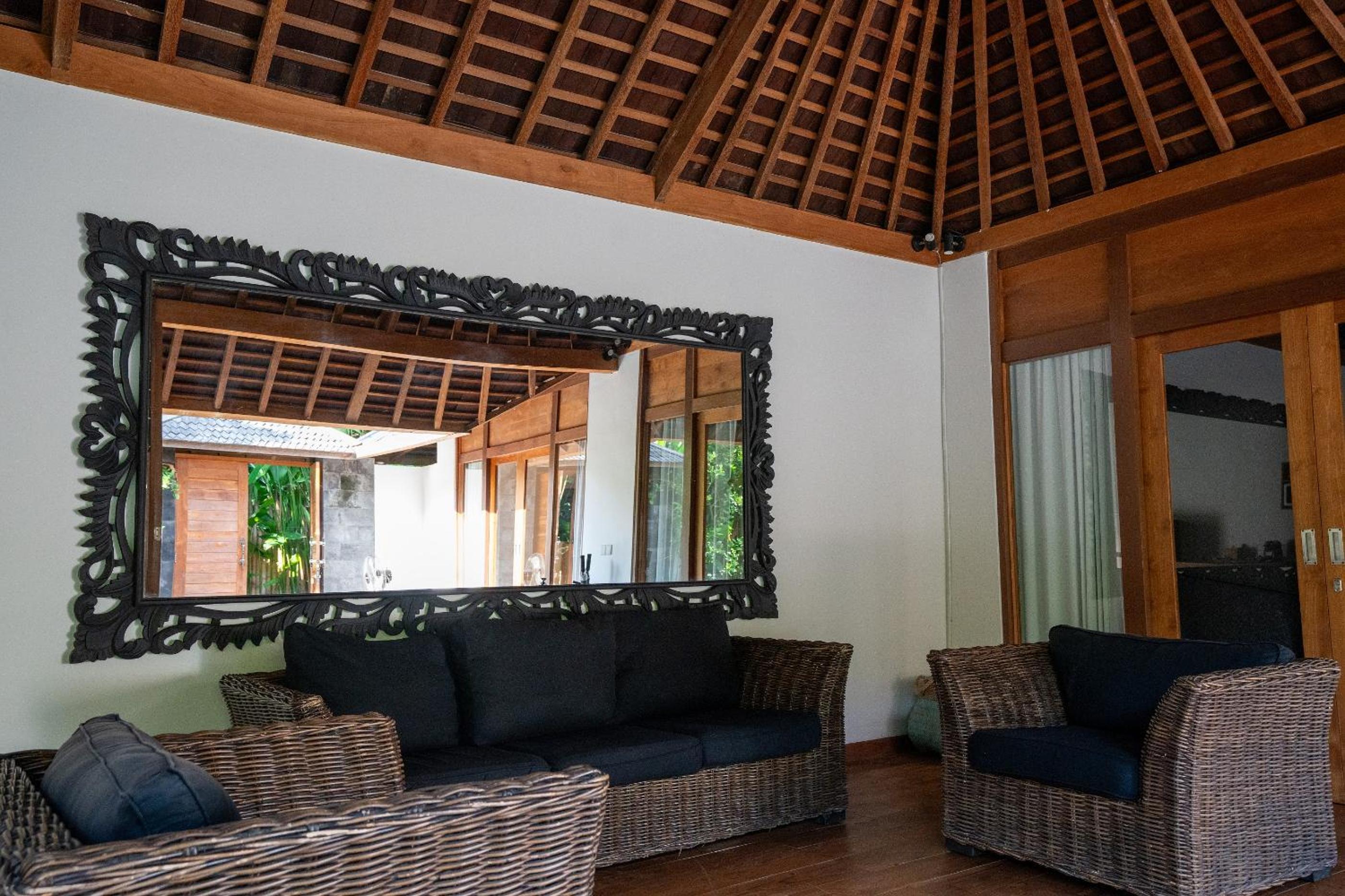 Three-Bedroom Villa - Photo 3