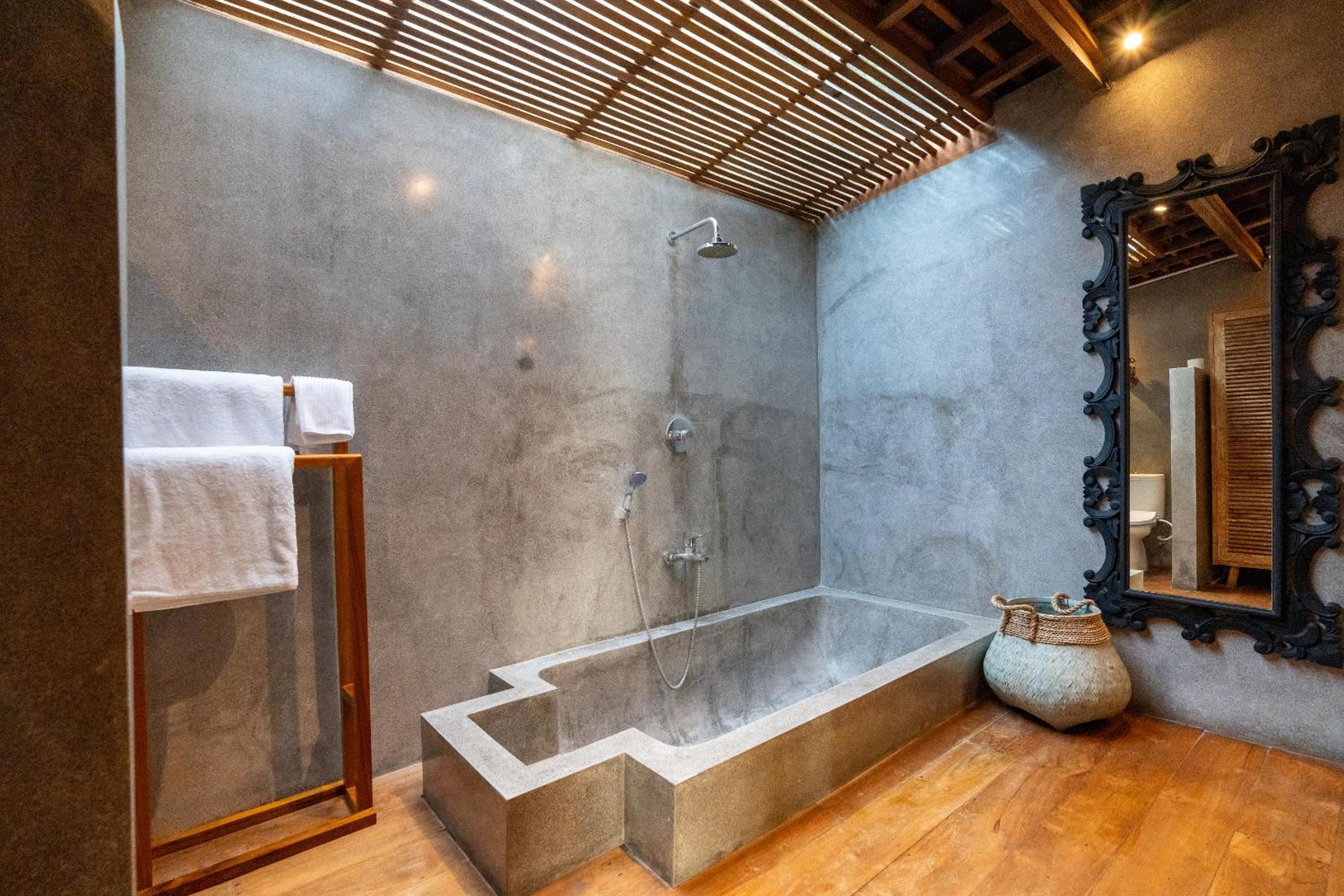 Three-Bedroom Villa - Photo 5