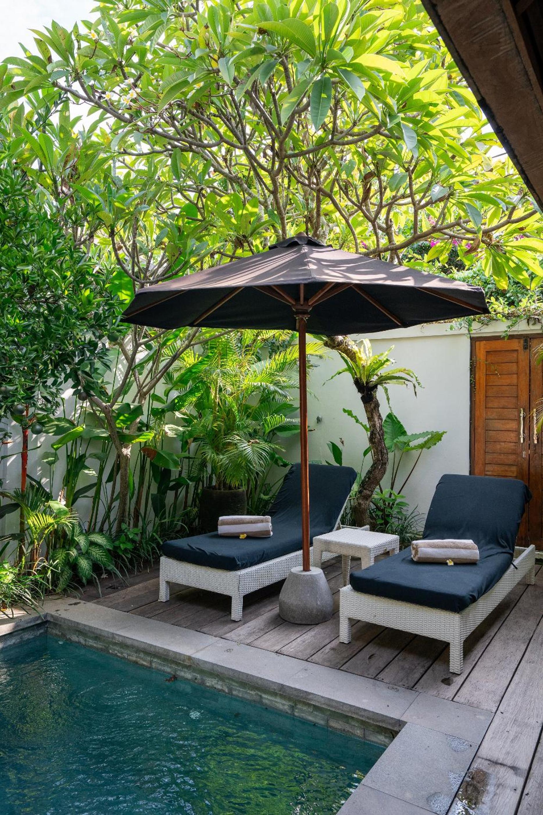 Three-Bedroom Villa - Photo 7