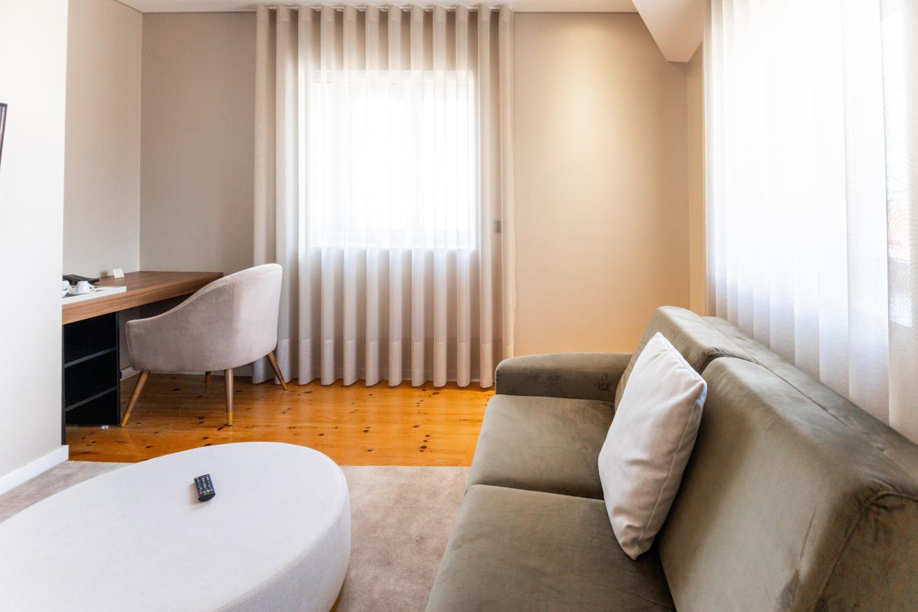 Suite - Photo 6