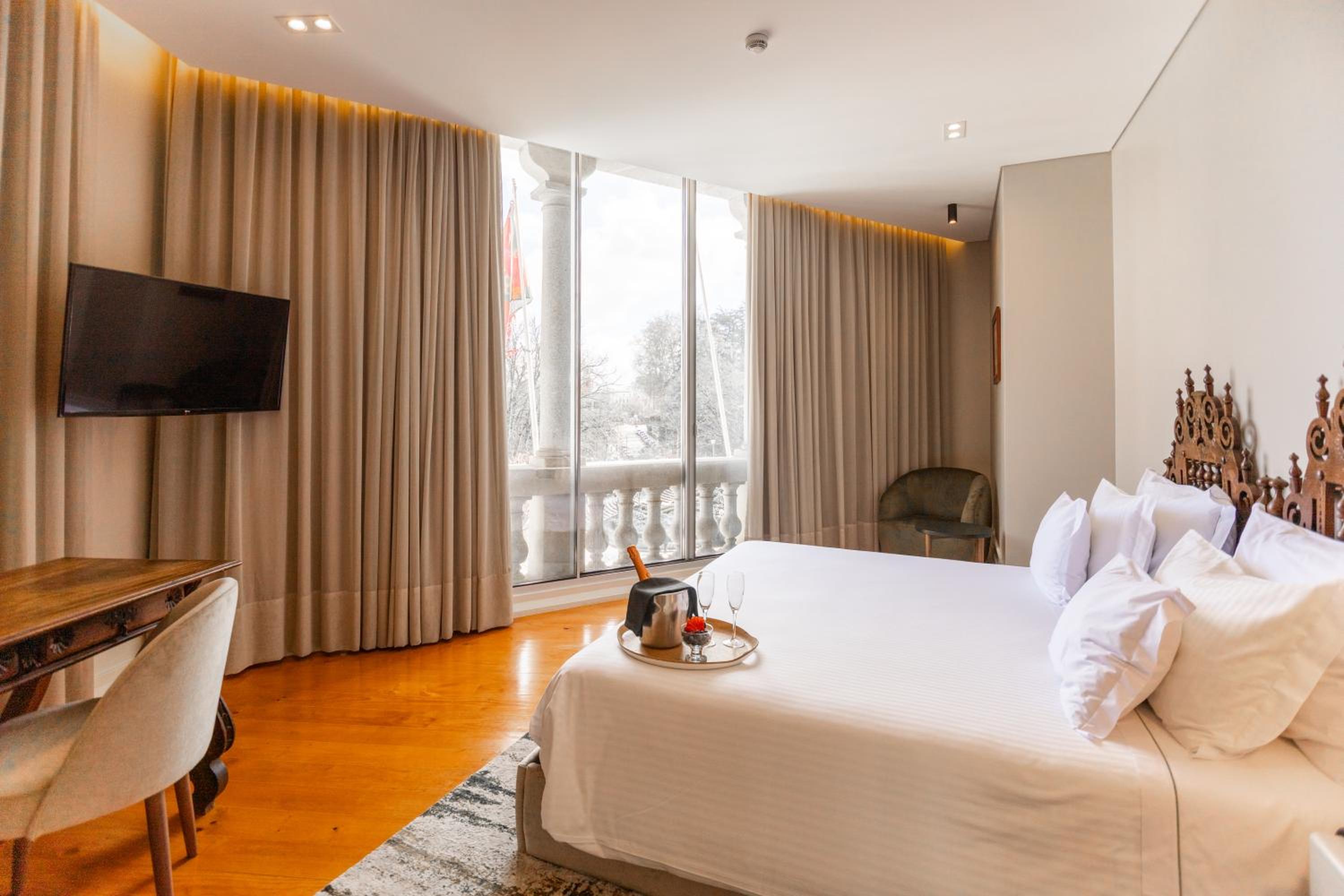 Suite - Photo 5