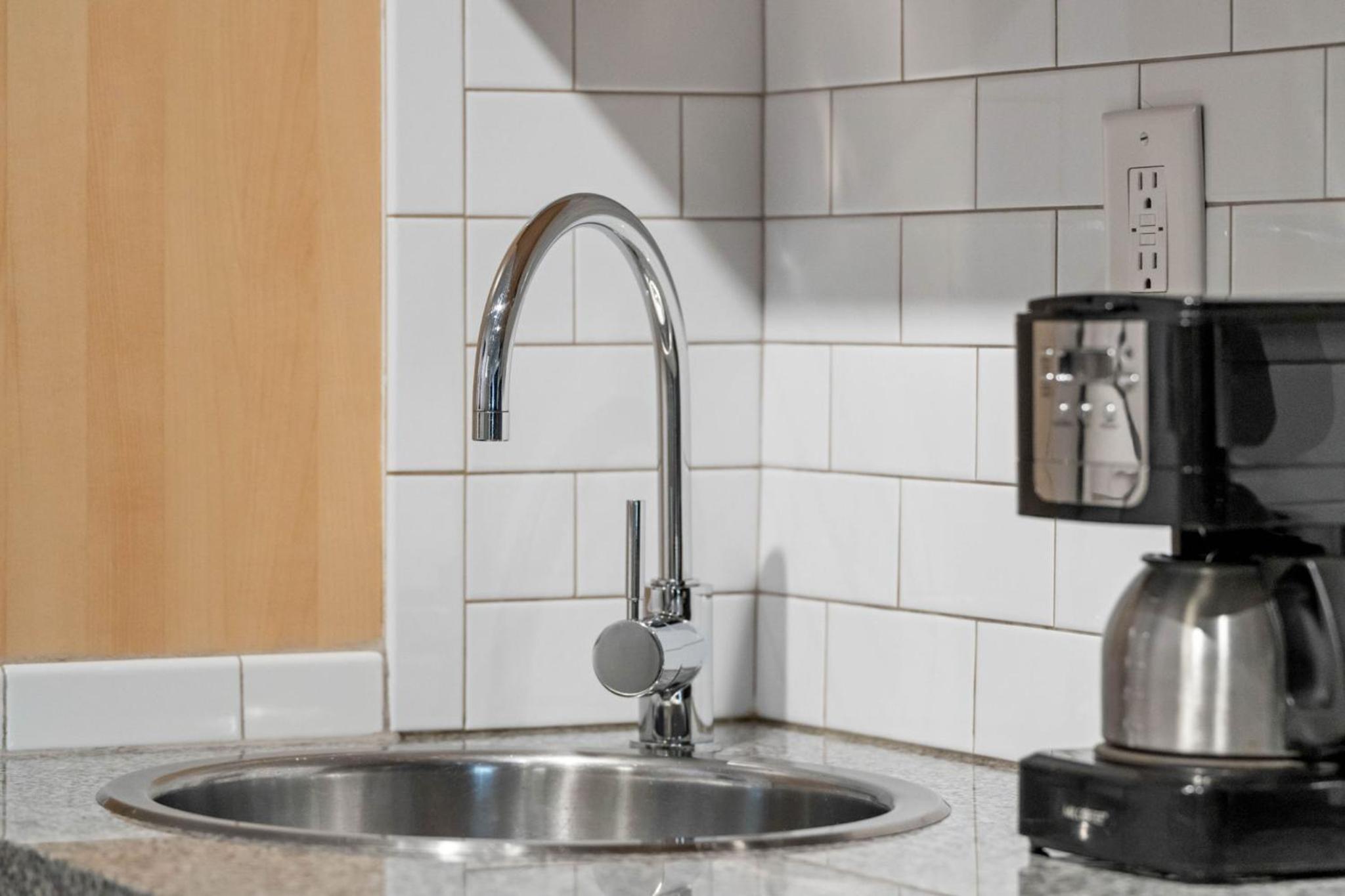 'Chic Premium' Studio Apartment, 47 25th St, 30309 - Photo 13