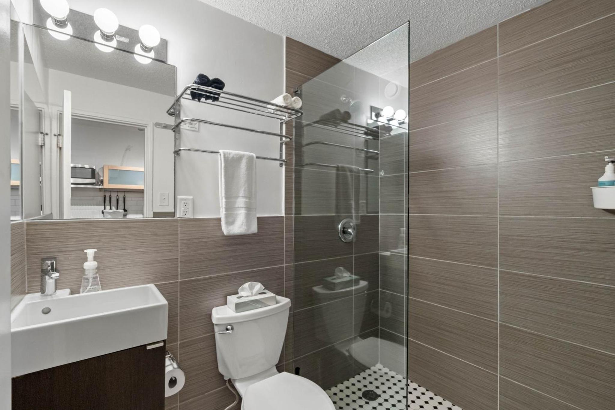 'Chic Premium' Studio Apartment, 47 25th St, 30309 - Photo 52