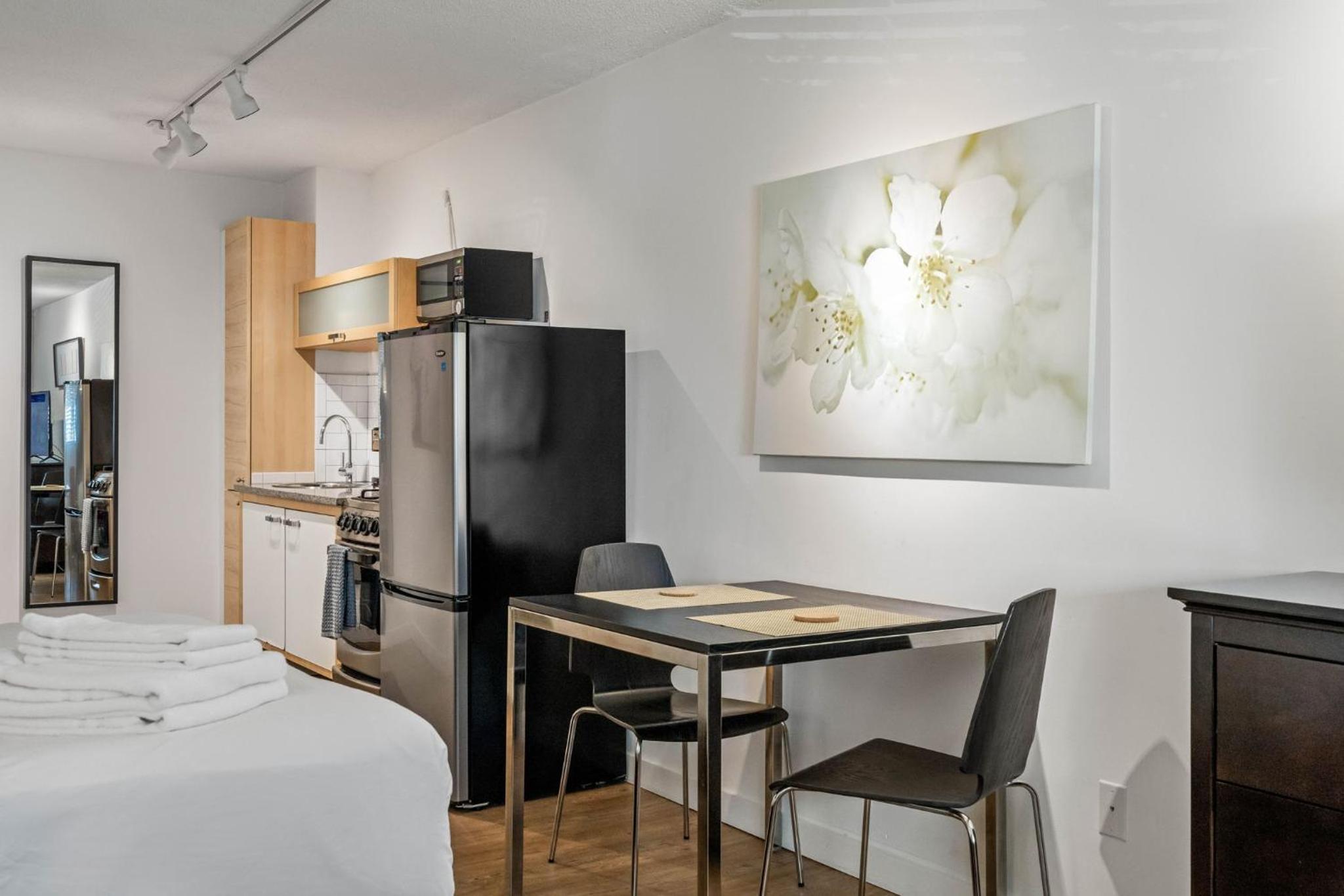 'Chic Premium' Studio Apartment, 47 25th St, 30309 - Photo 24