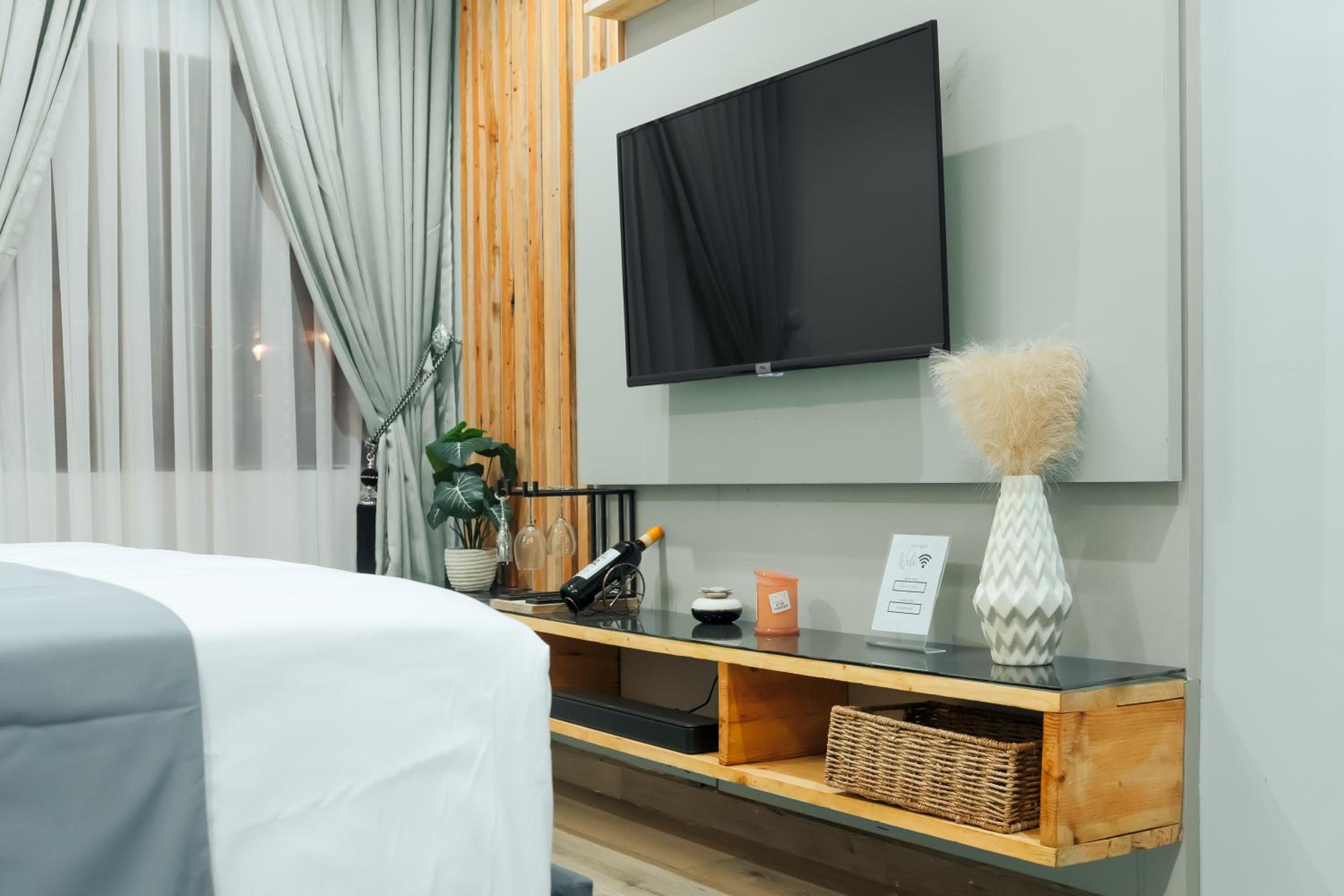 One-Bedroom Suite