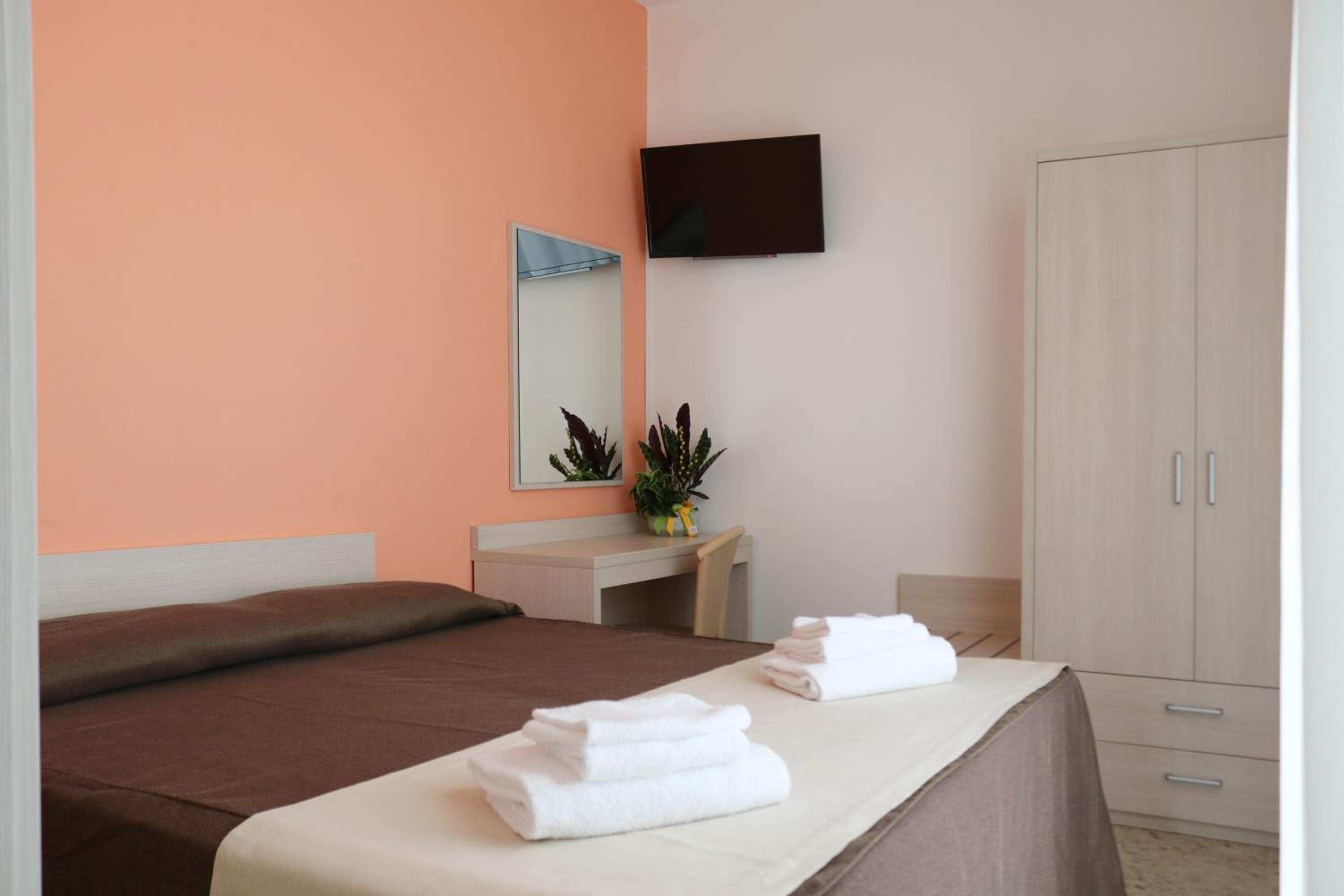 Standard Double Room photo 1