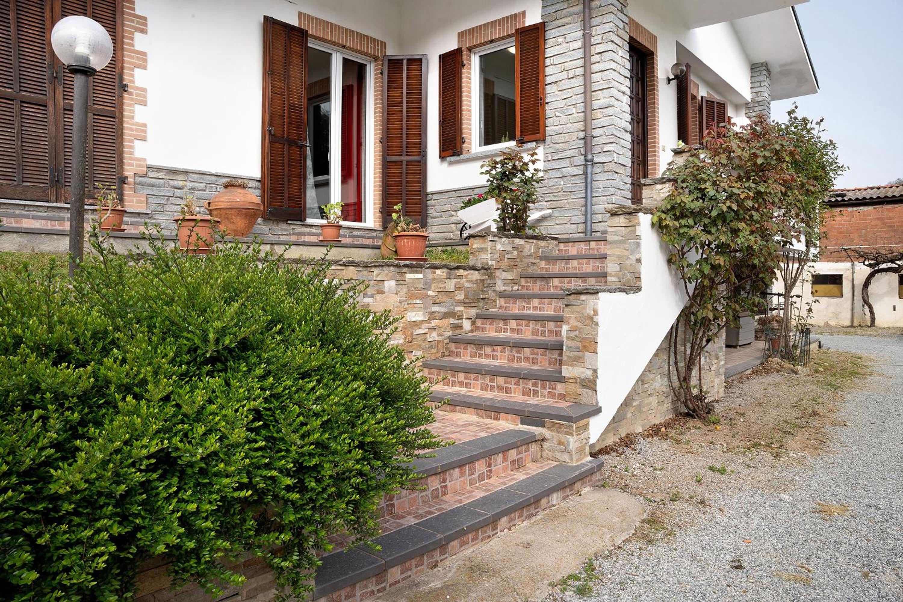 Two-Bedroom Deluxe Apartment with Garden View photo 2