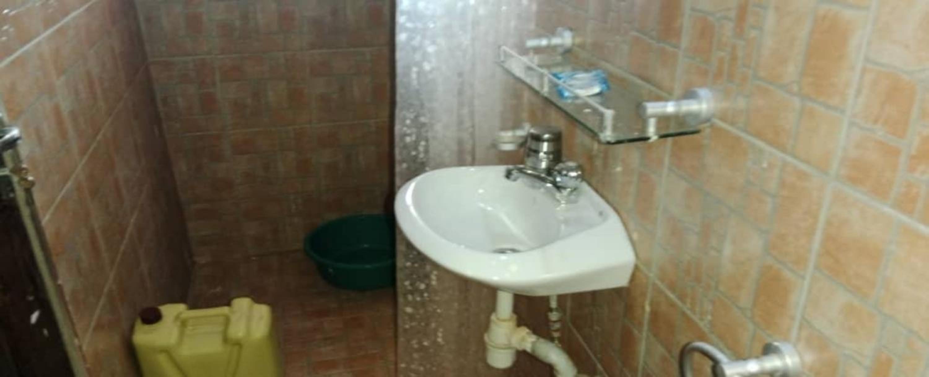 Double Room - Photo 10