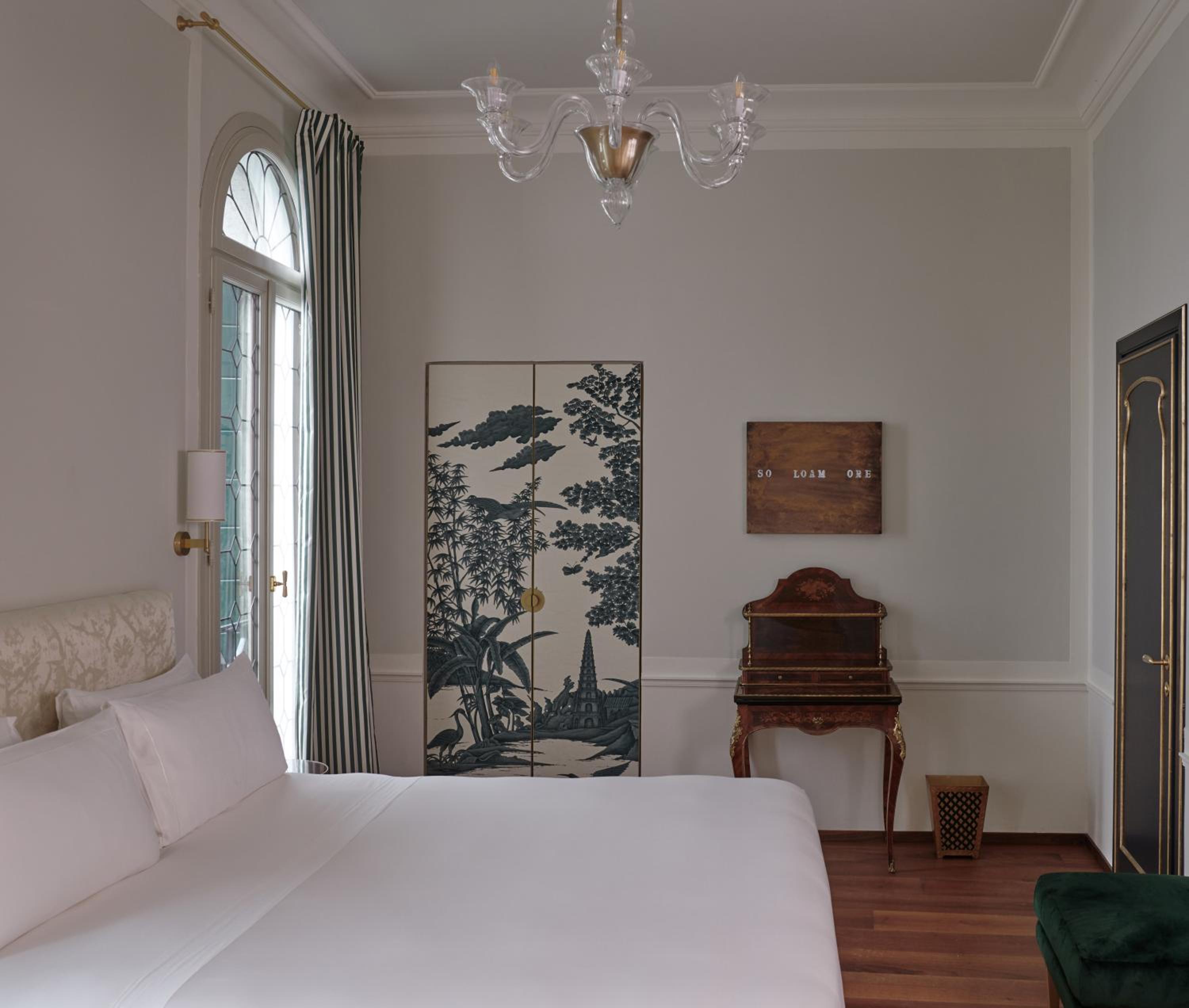 Junior Suite with Canal View
