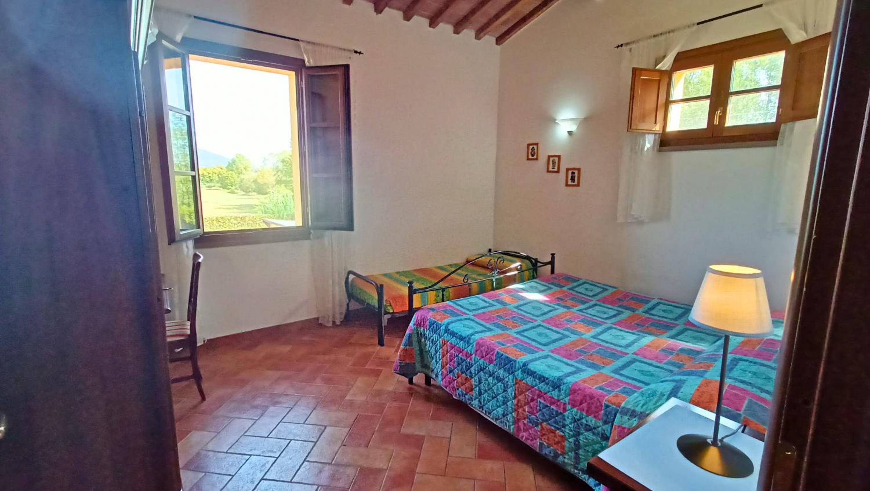 One-Bedroom Apartment (5 Adults) photo 1
